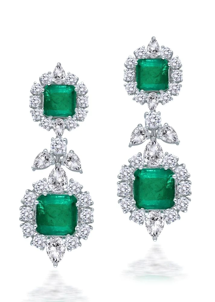 Evoluzione: Embrace Fashion Forwardness with Trendy Indian Accessories