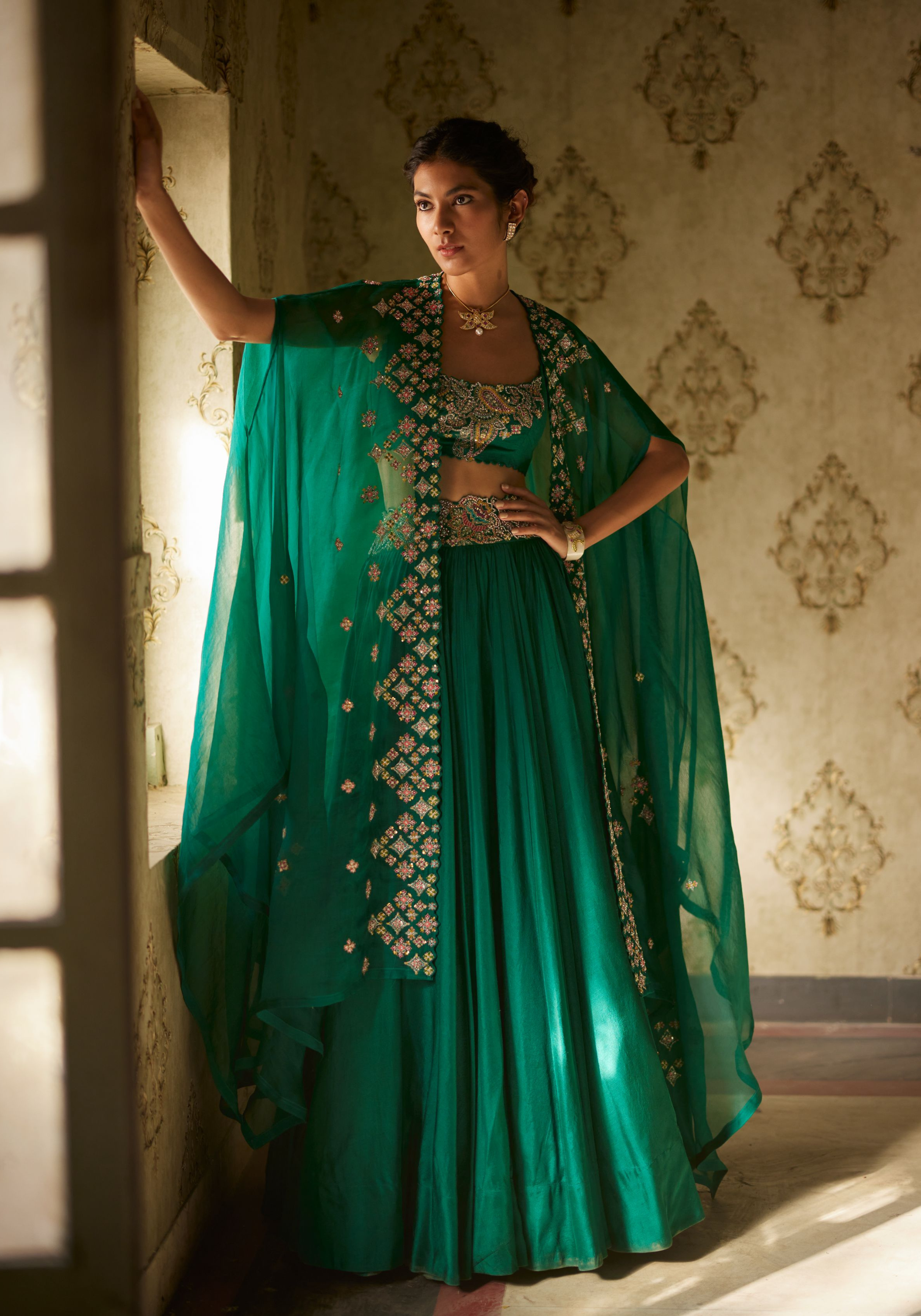 Evoluzione's Designer Lehengas: Unveiling the Essence of Indian Fashion