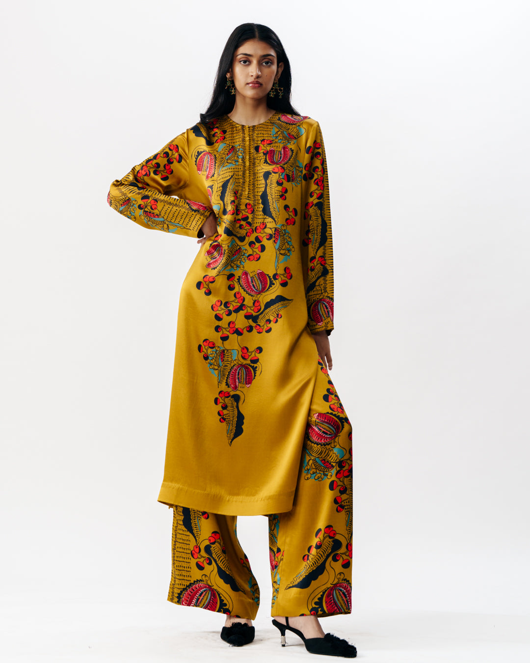 Printed Kurta With Trousers