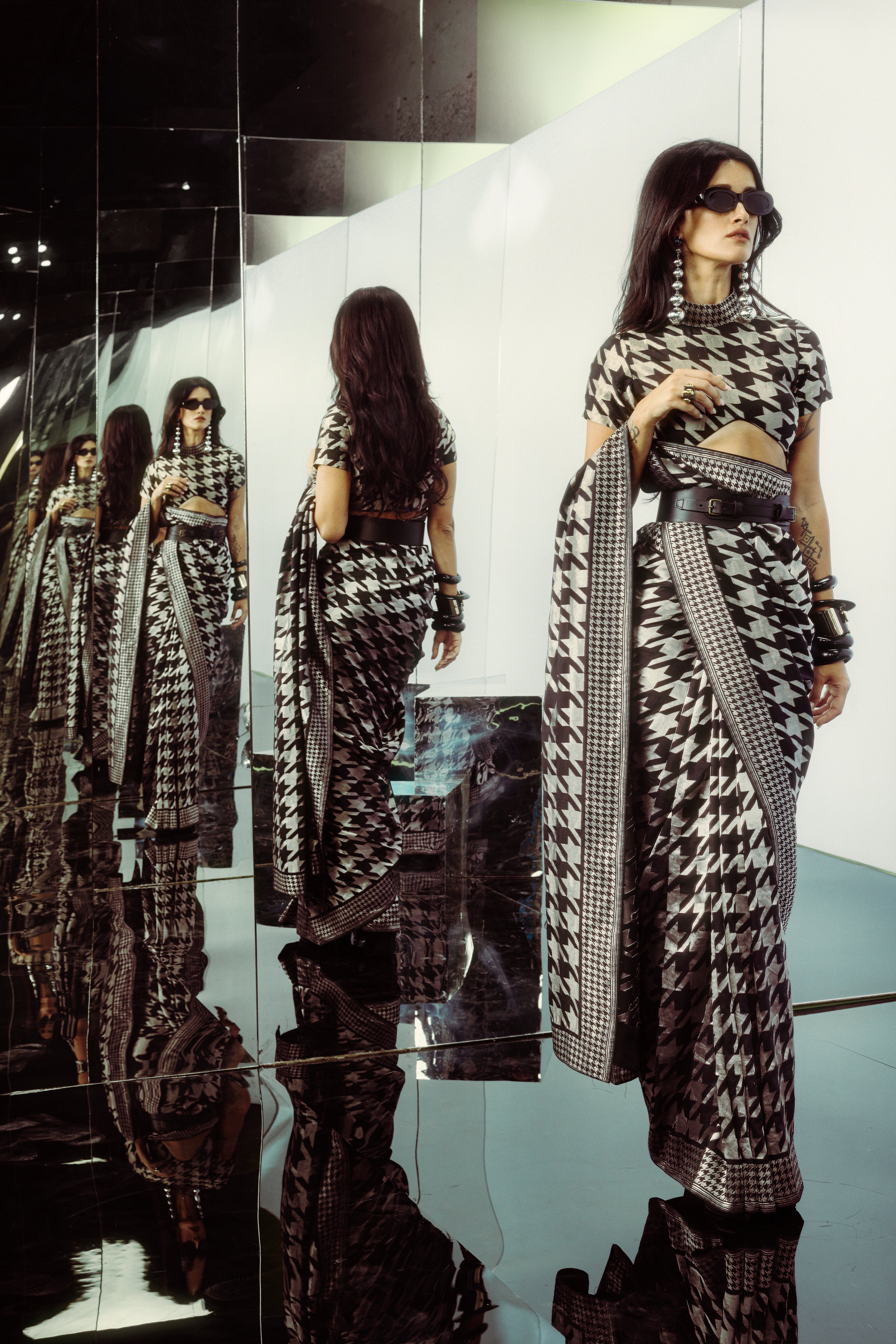 Houndstooth With Houndstooth Border