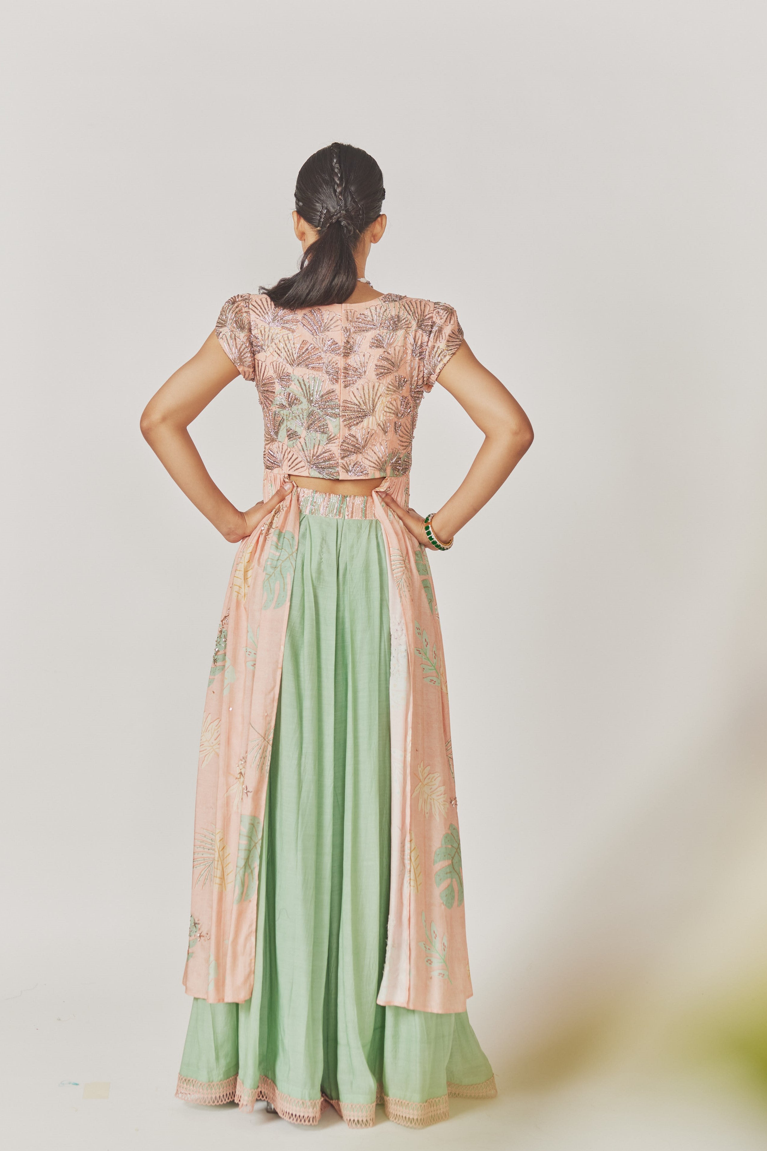 Nadira Pallazo Set