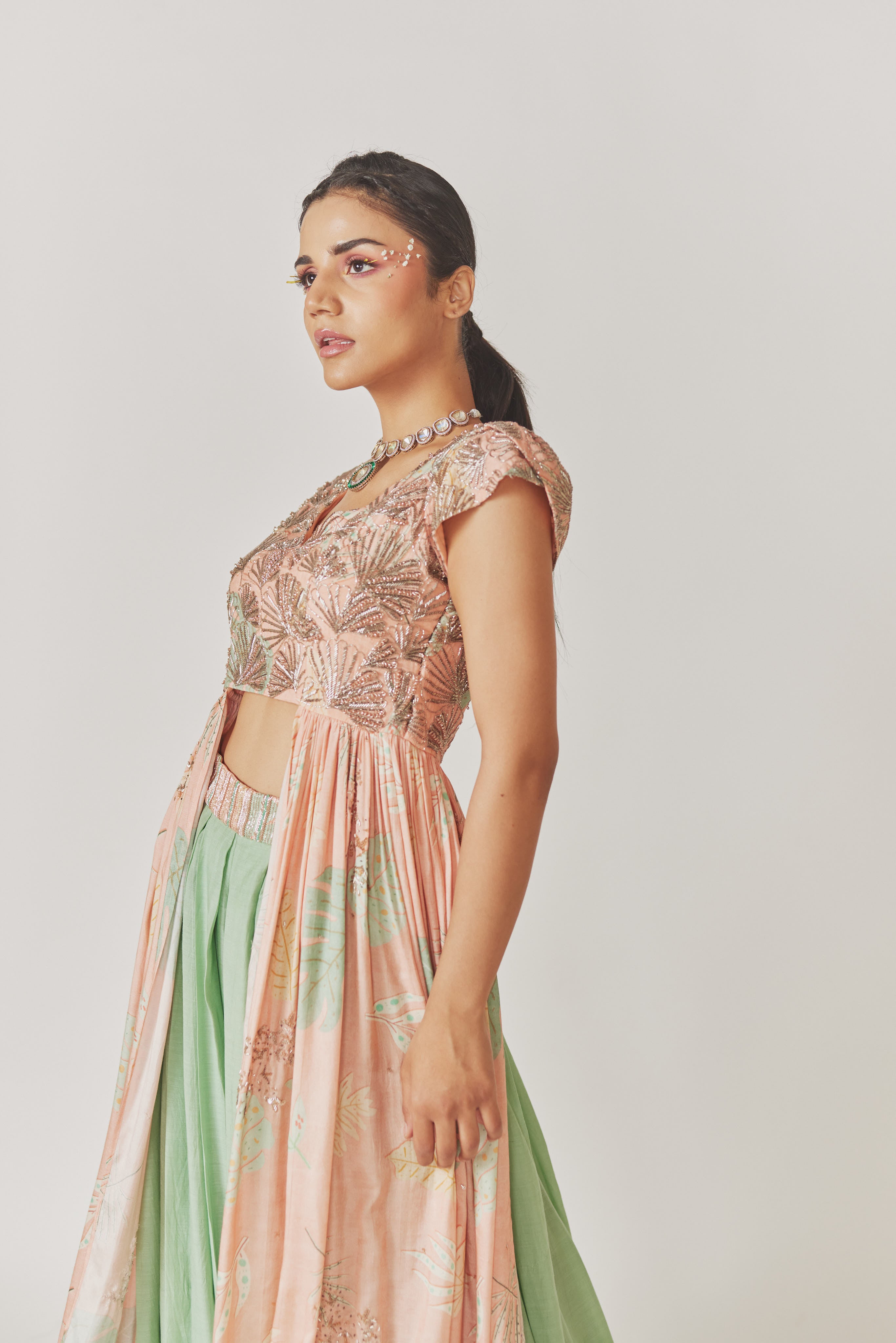 Nadira Pallazo Set