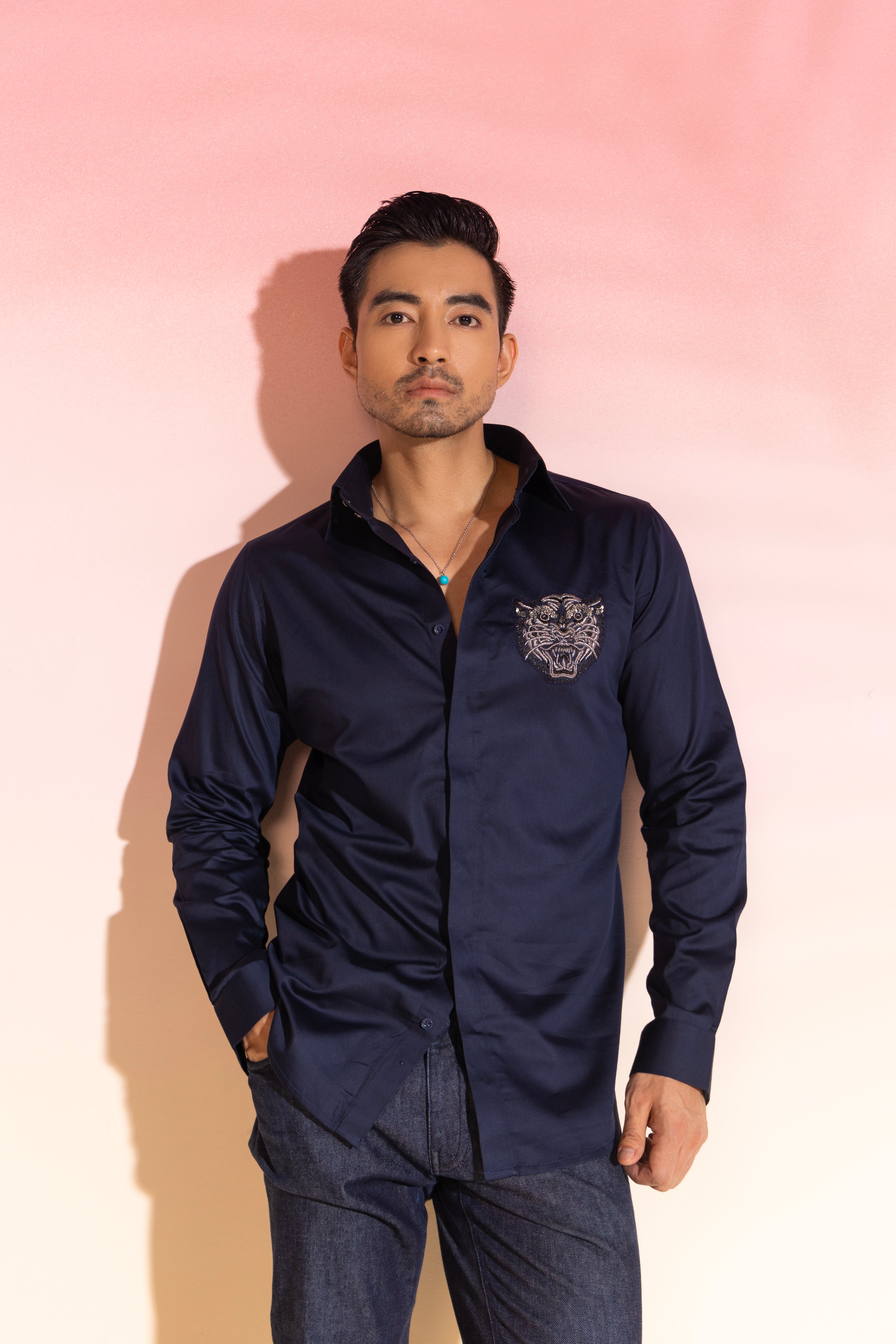 T- Crest Navy