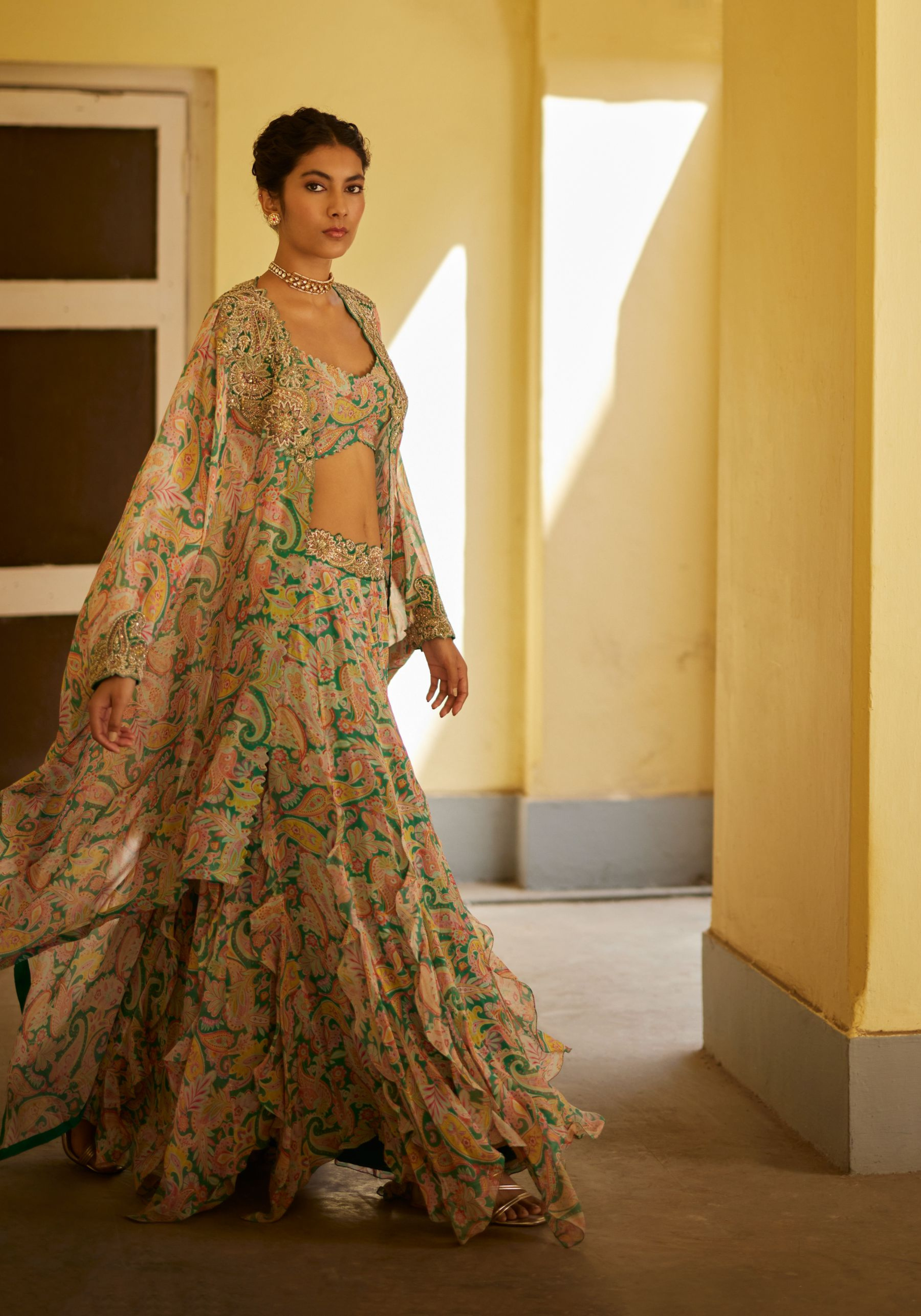 Mihir Cape Set