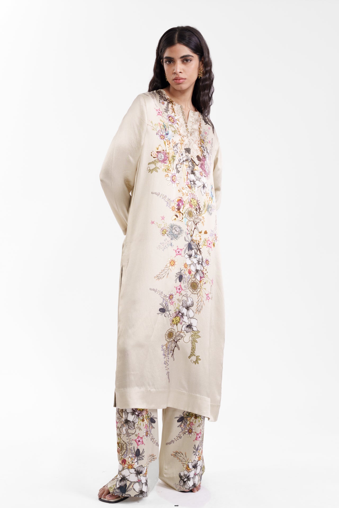 Printed Kurta And Trouser Set