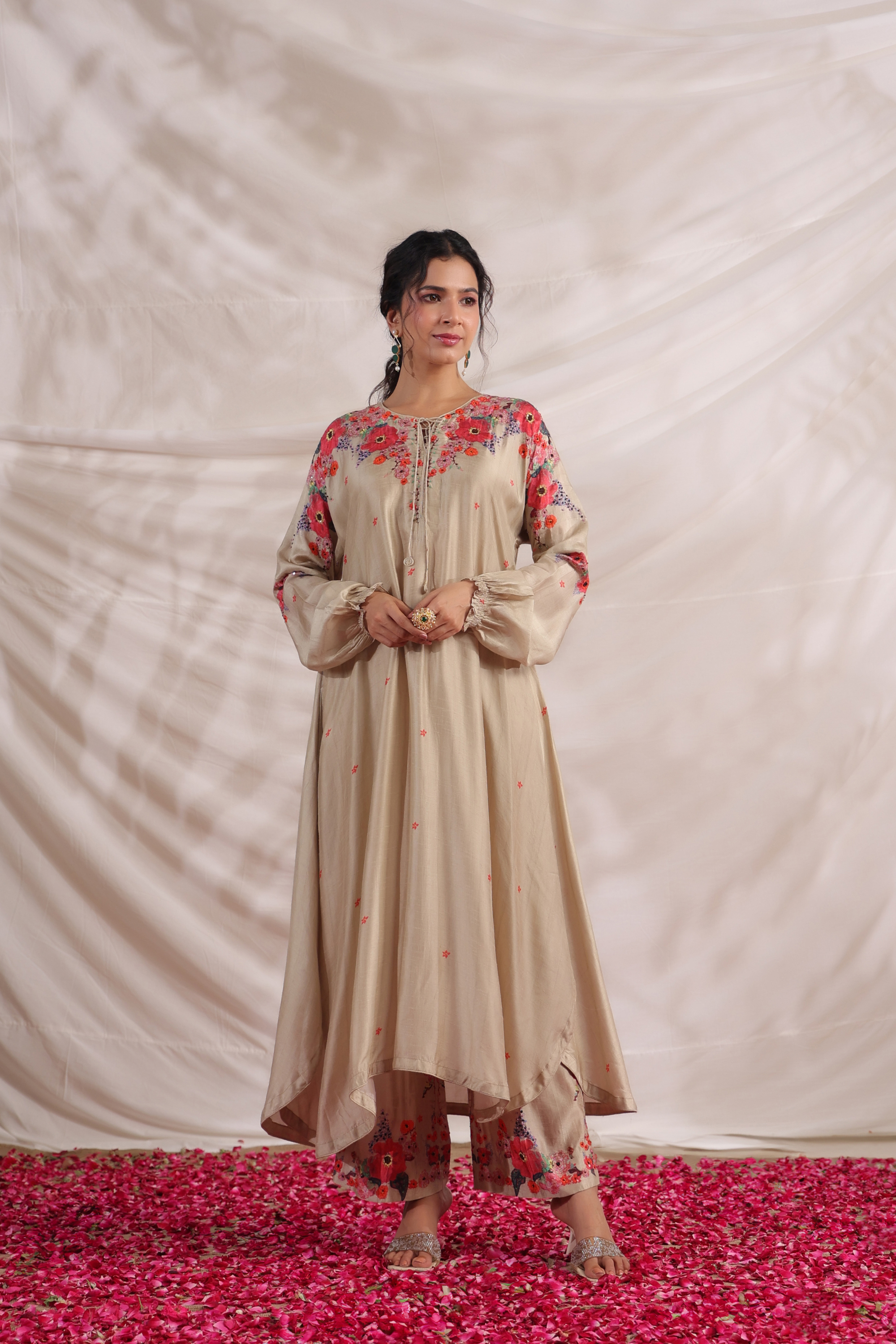 Bahaar Shoulder Embroidered Kurta Set