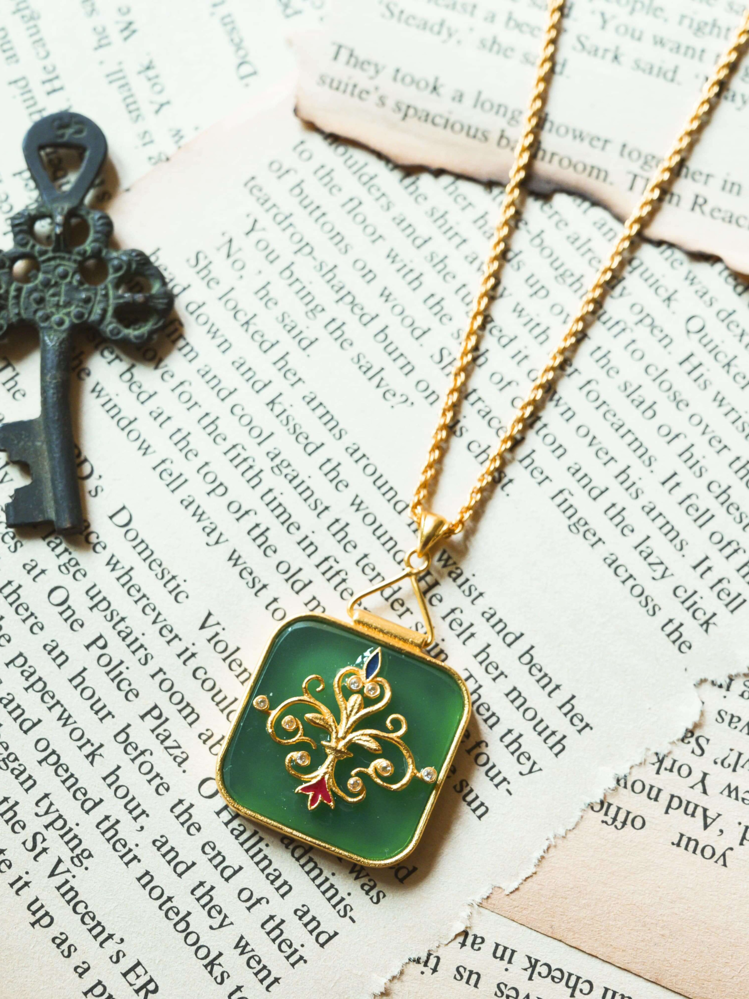 Dream of the Past Green Onyx Pendant Necklace