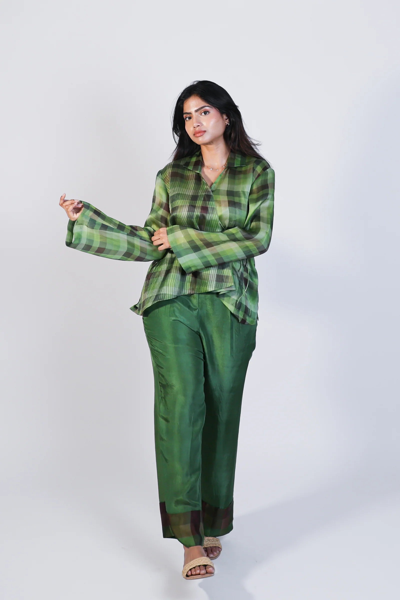 Lungi Hidden Honey