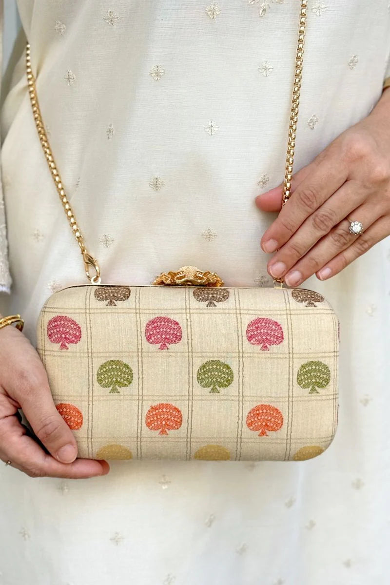 Maathule Silk Clutch - Off-white