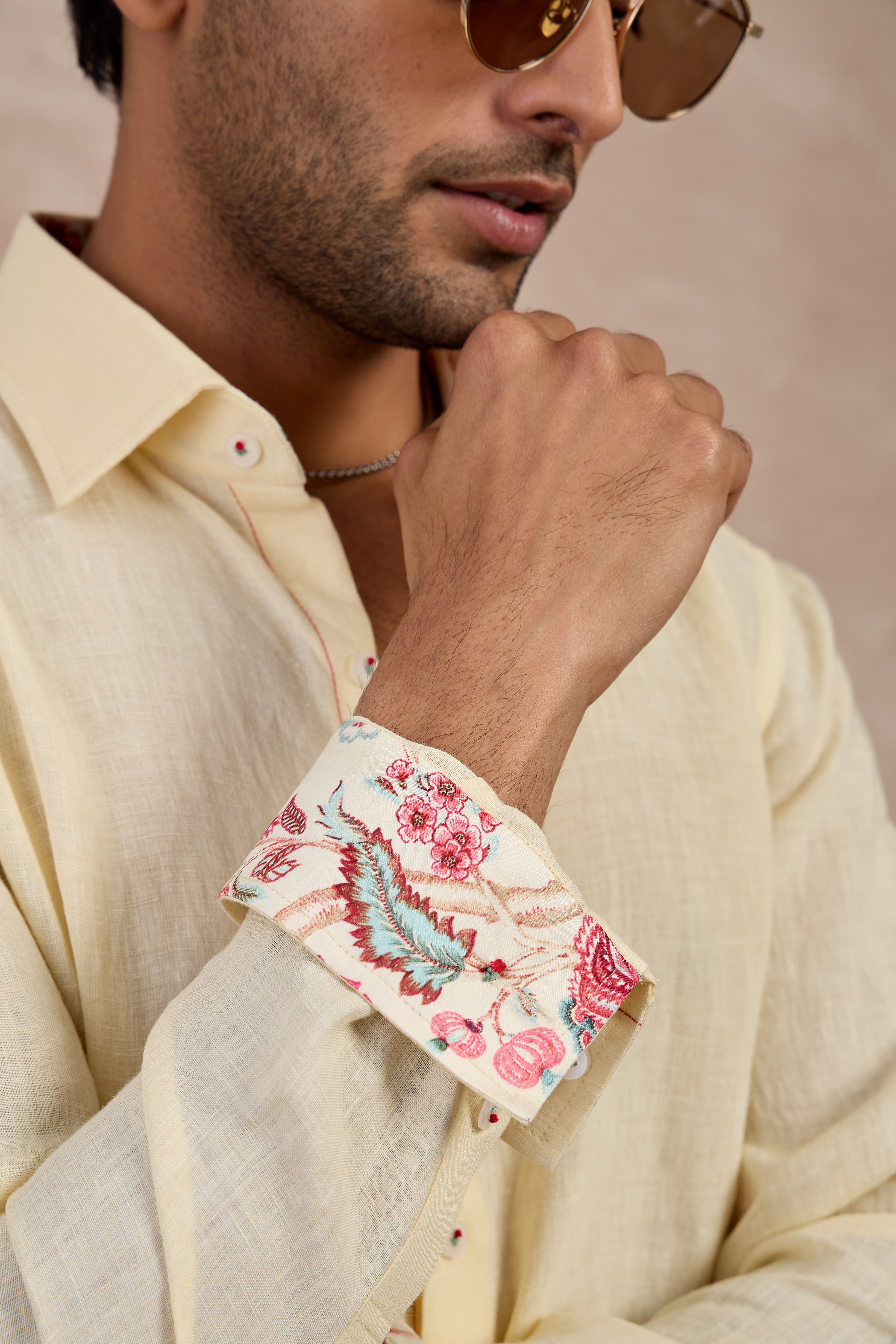 Butter Cream Flower Emb Linen Shirt