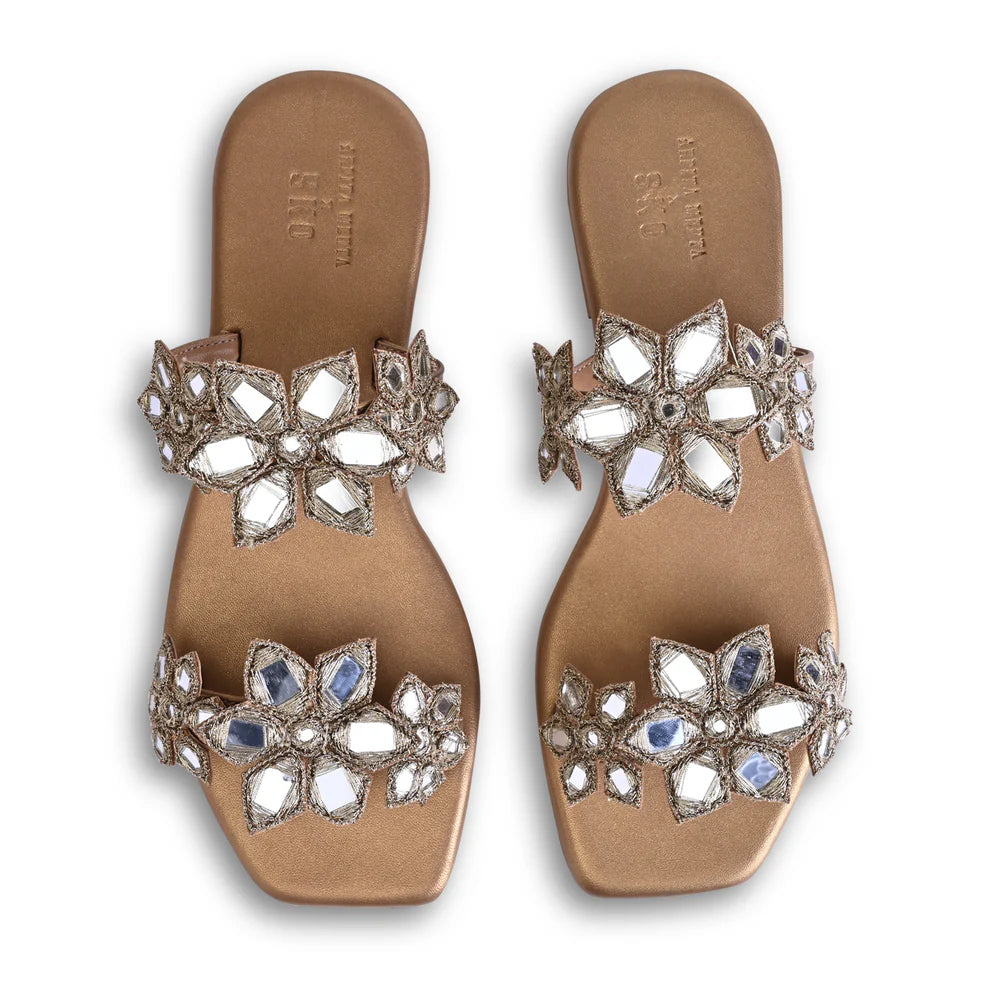 Blooming Flower Gold Flat