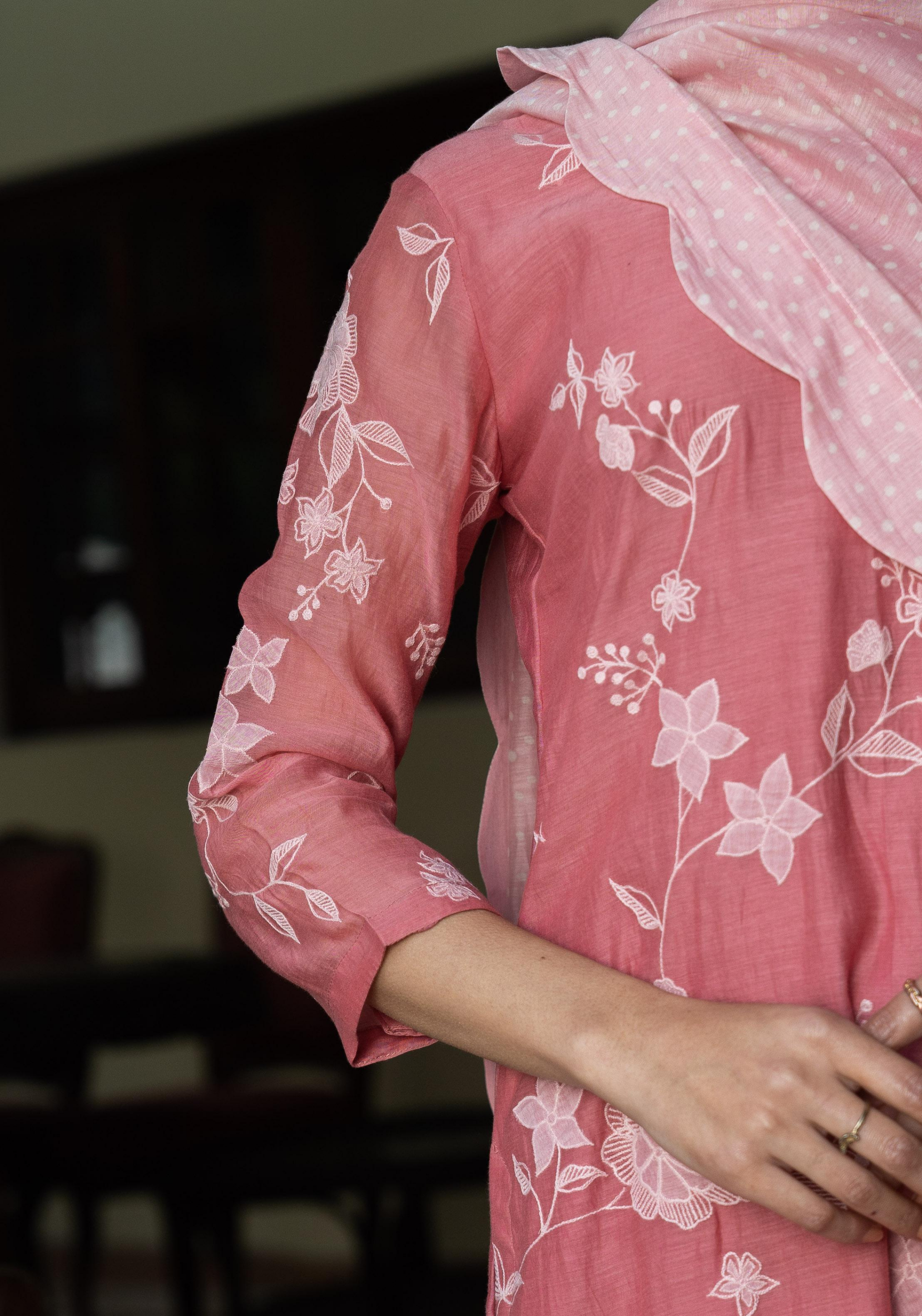 Hibiscus Thread Embroidered Kurta Set