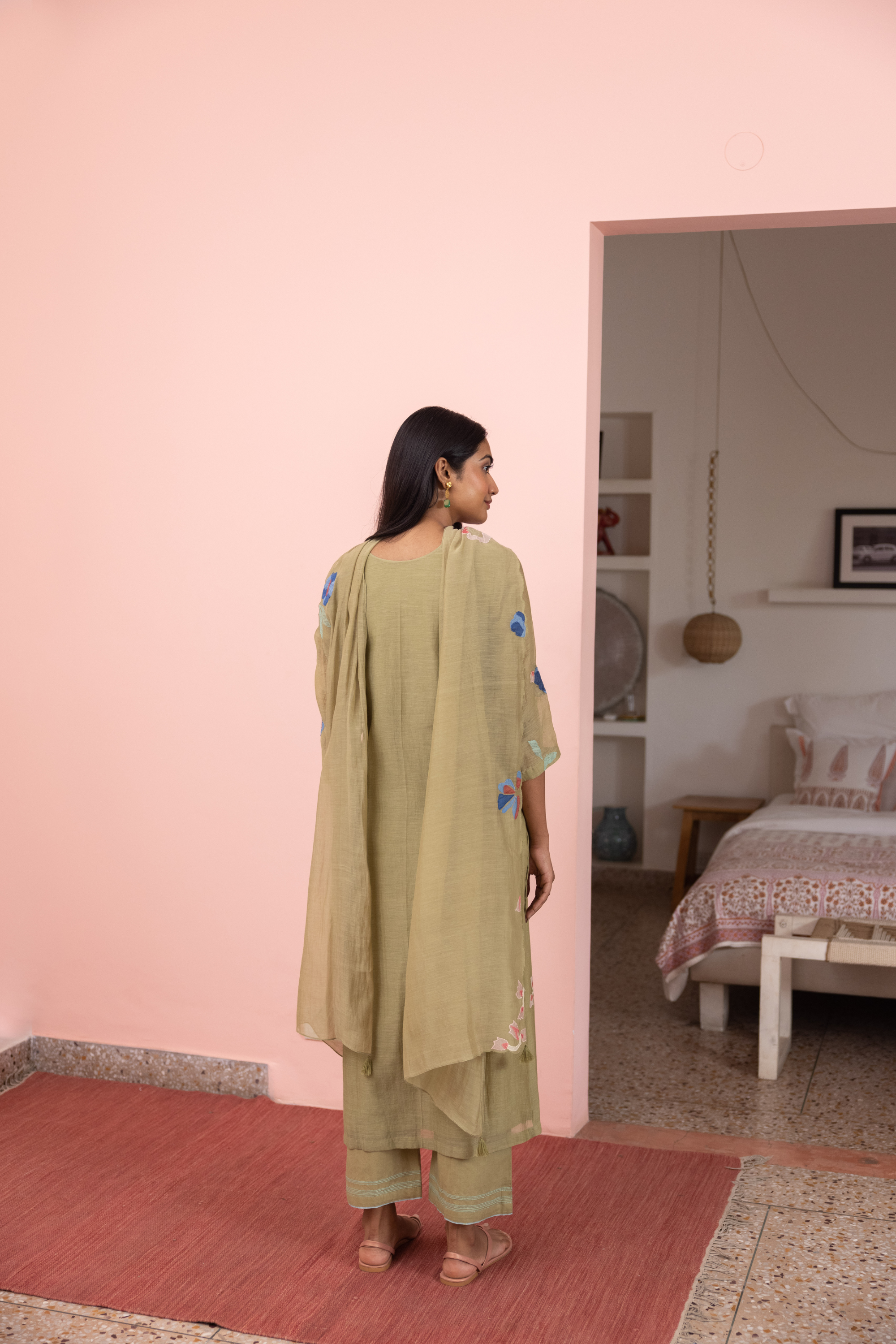 Fern Floral Applique Kurta Set