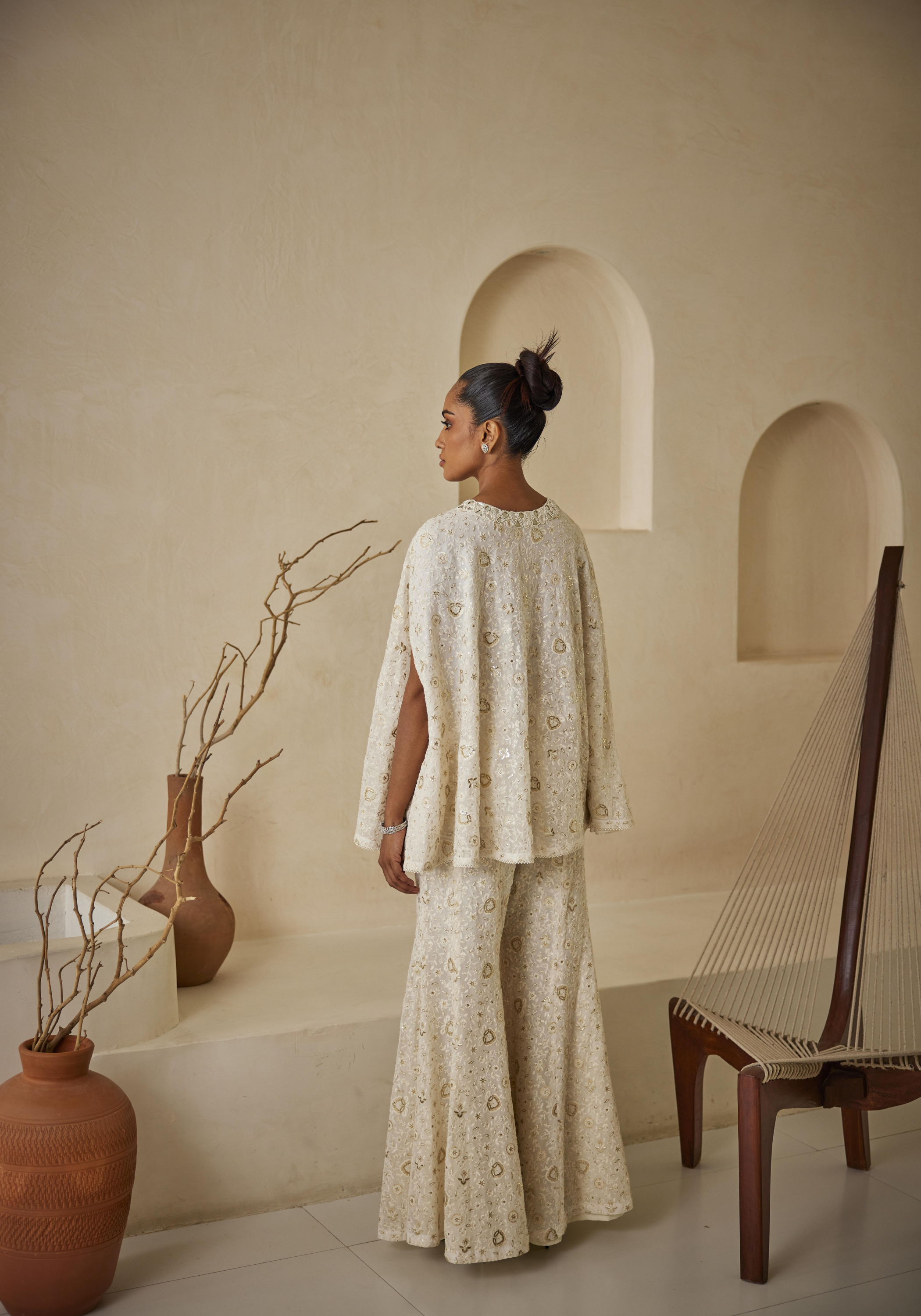 Chikankari Round Cape