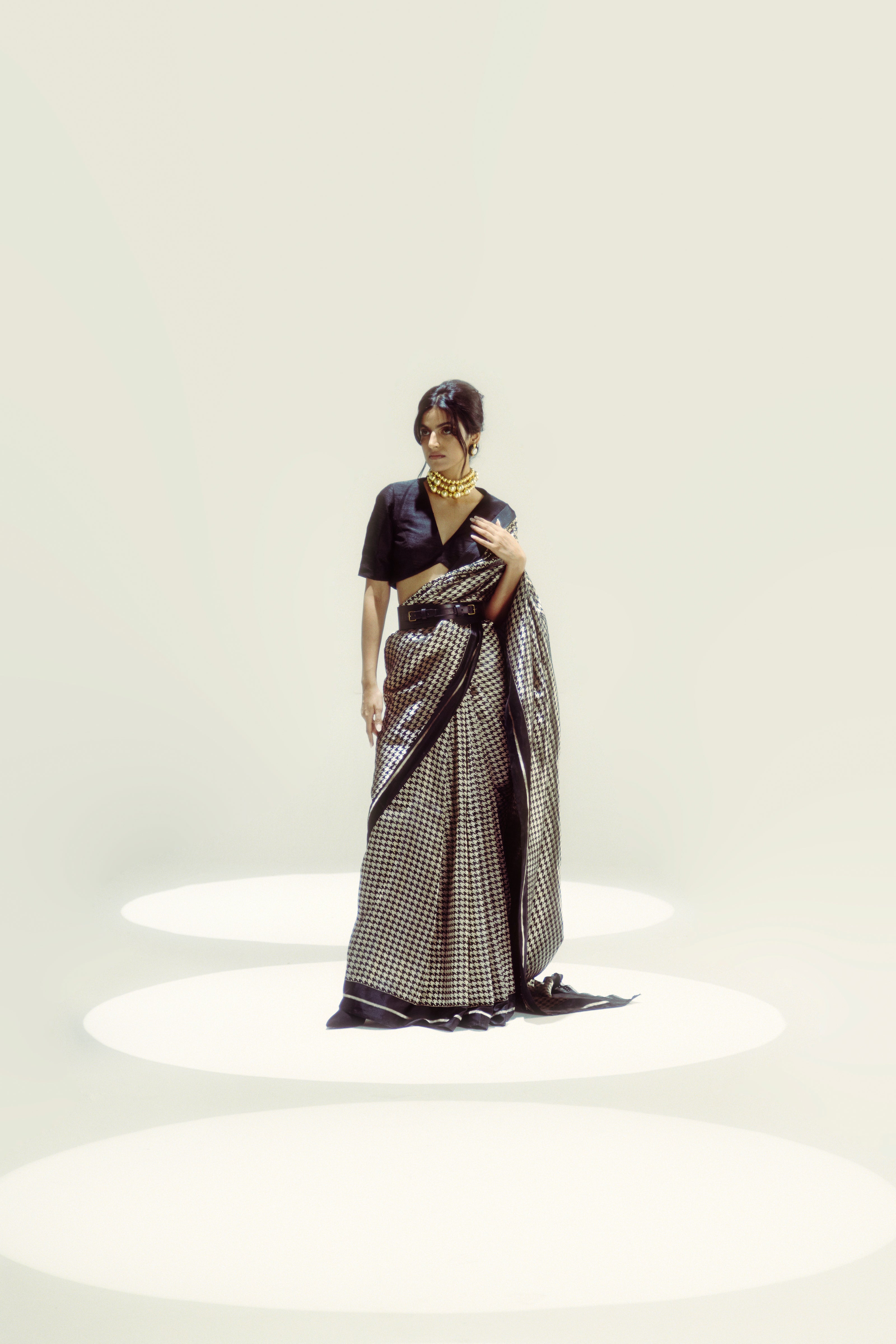 Small Houndstooth Zari