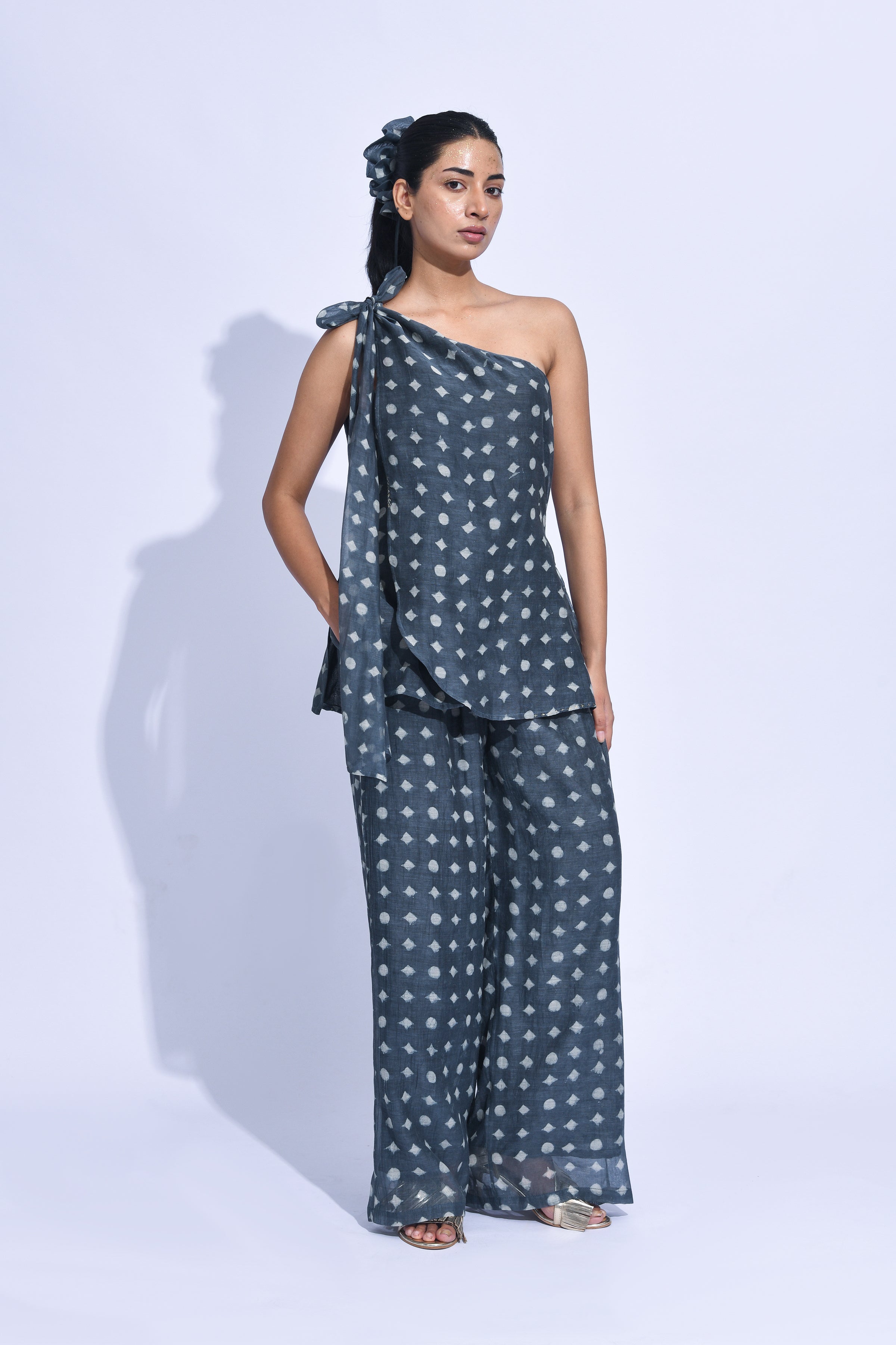 Kala Tama One Shoulder Set