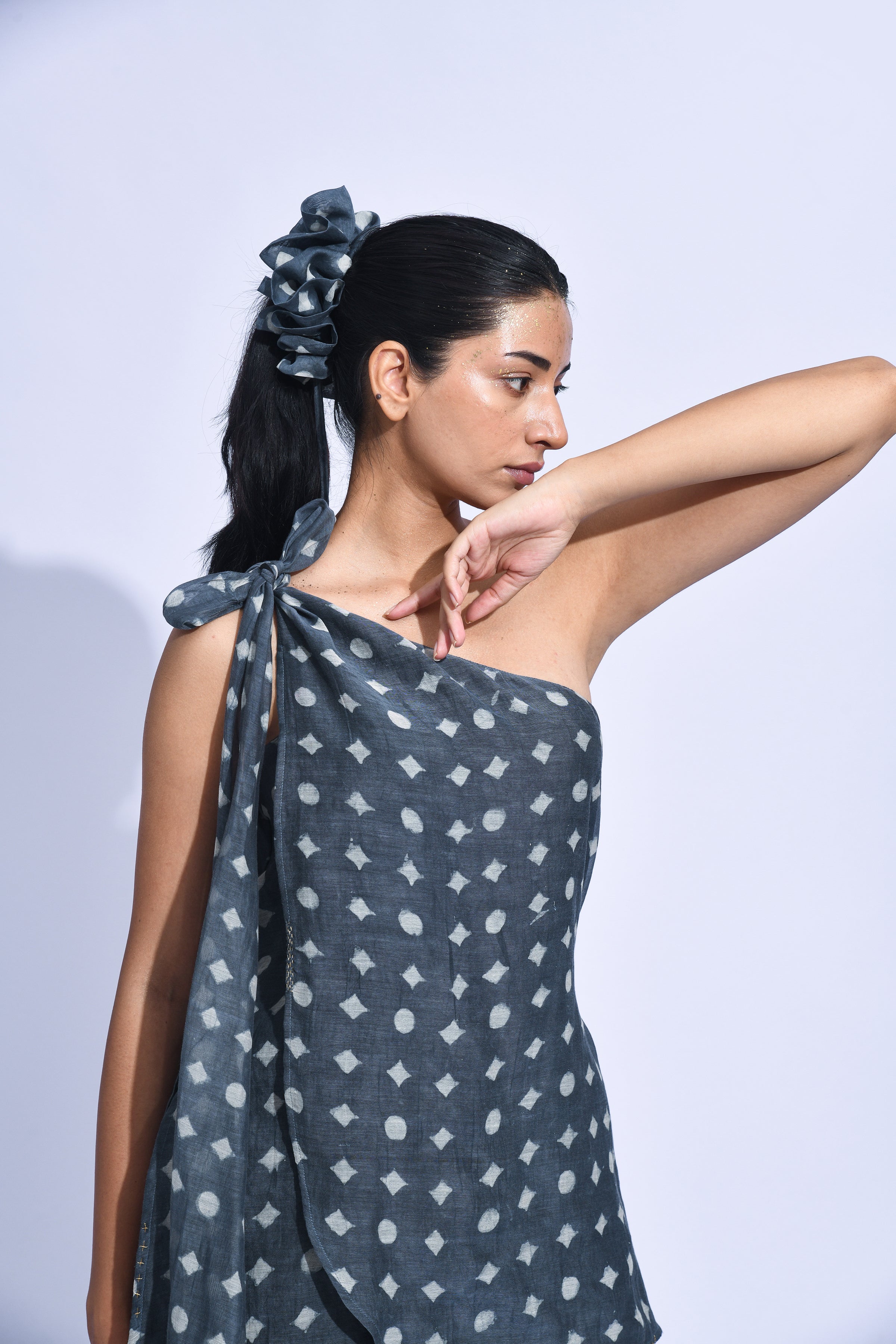 Kala Tama One Shoulder Set