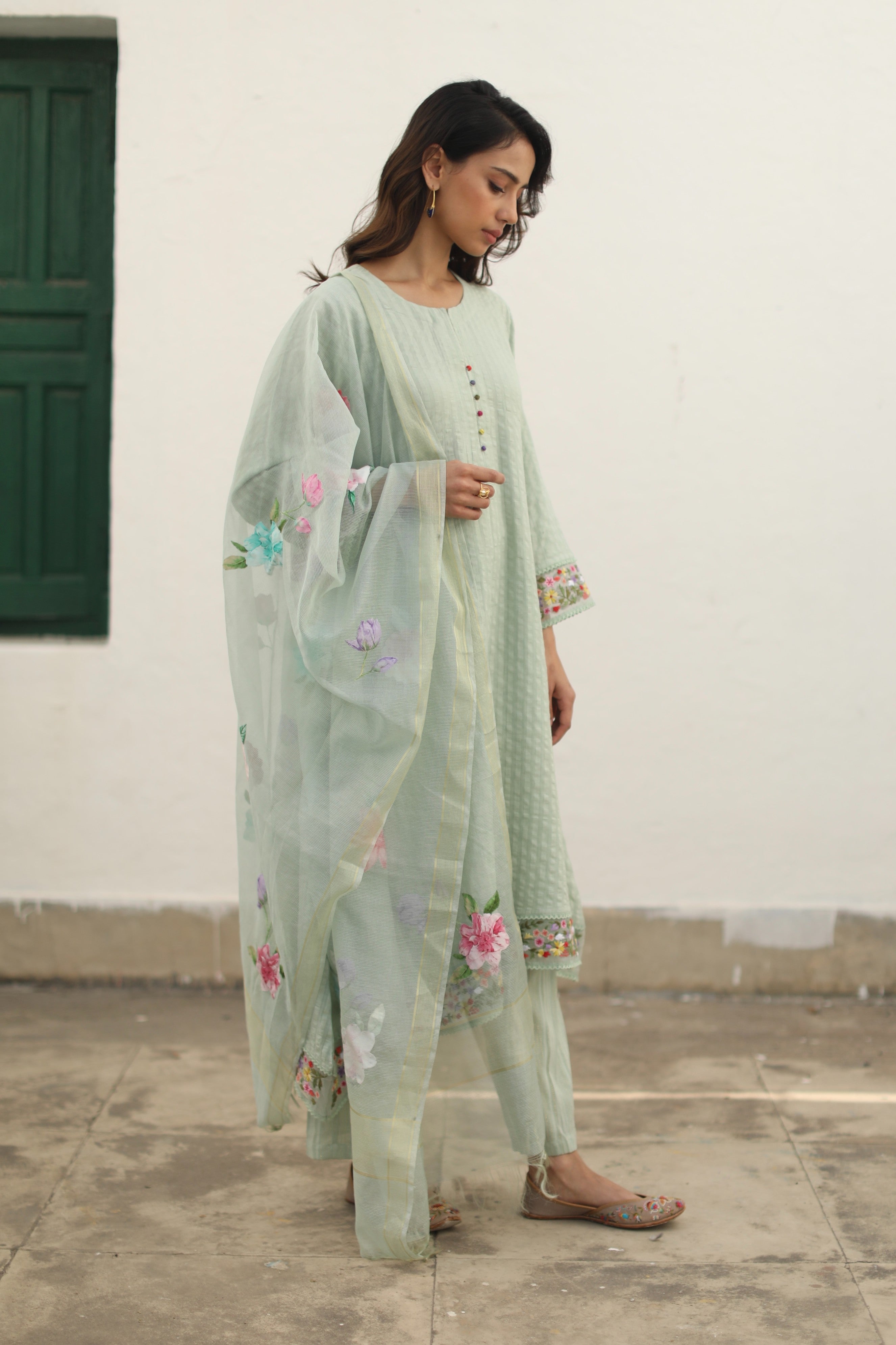 Sharnaaz Kurta Set