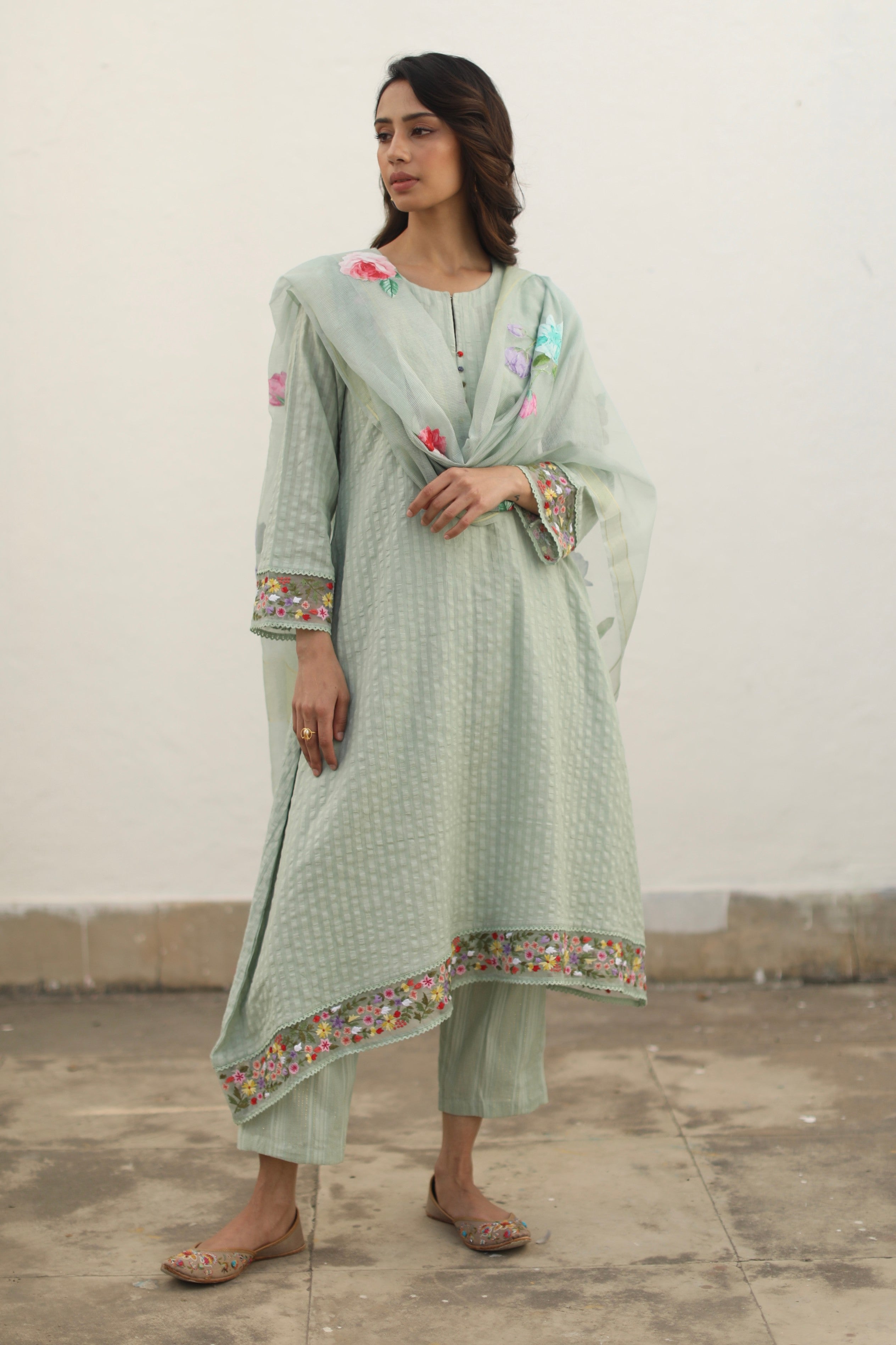 Sharnaaz Kurta Set