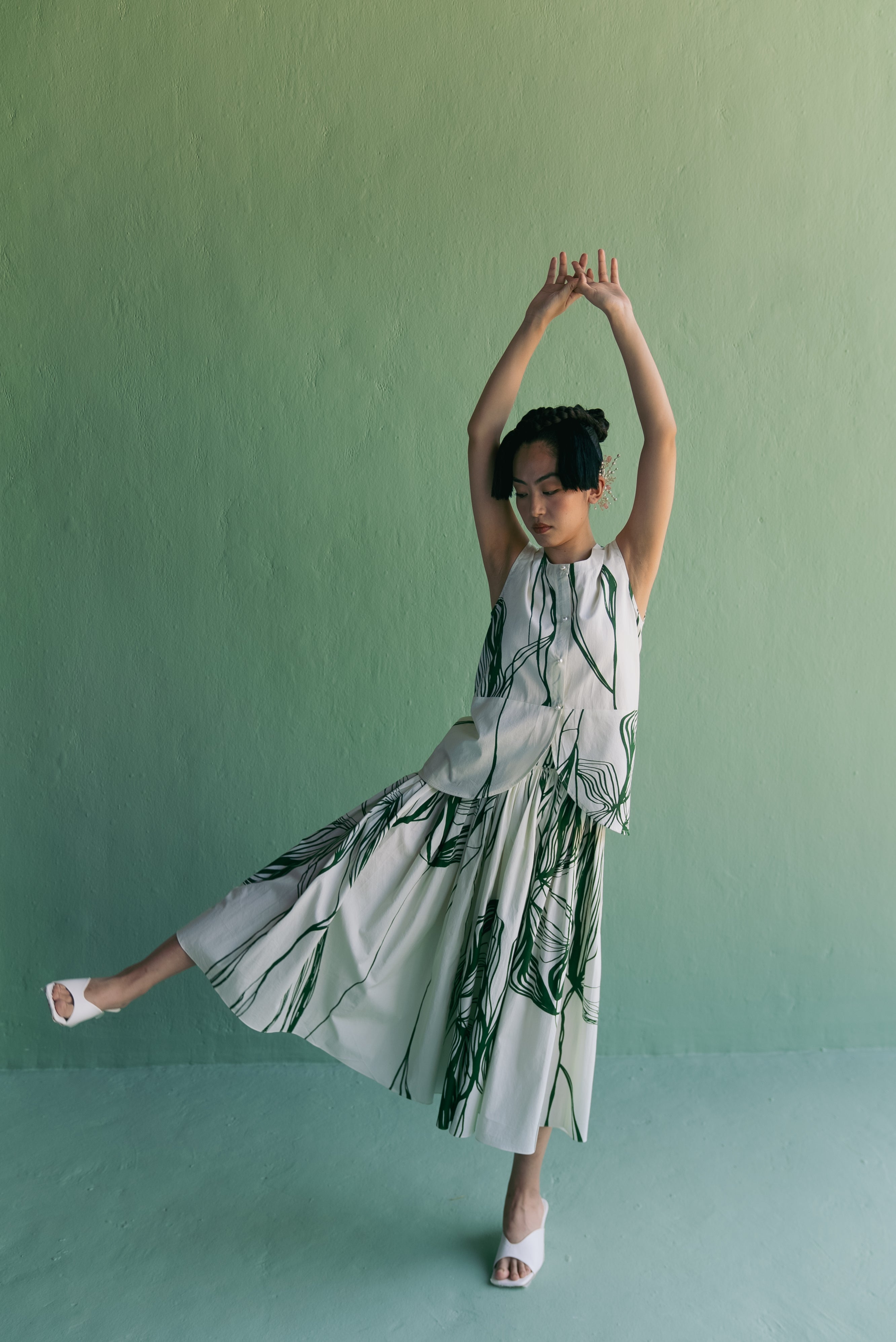 Green Lines Skirt With Waistcoat