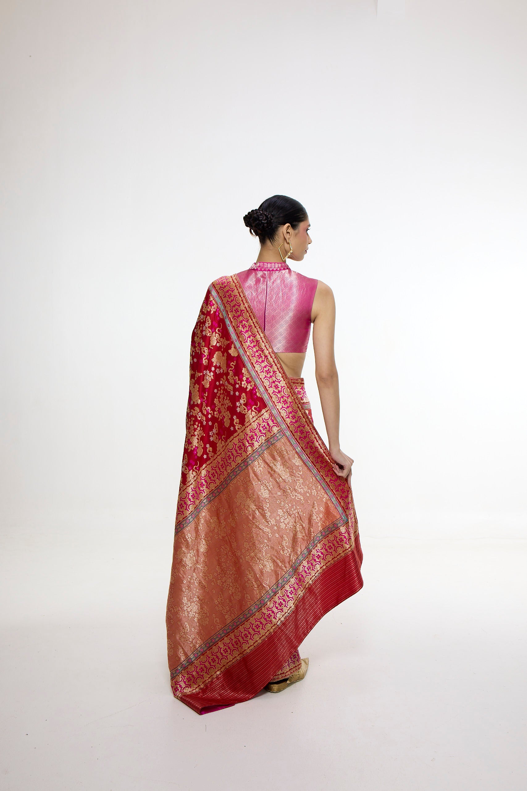 Handwoven Ruby Red Mashroo Silk Saree