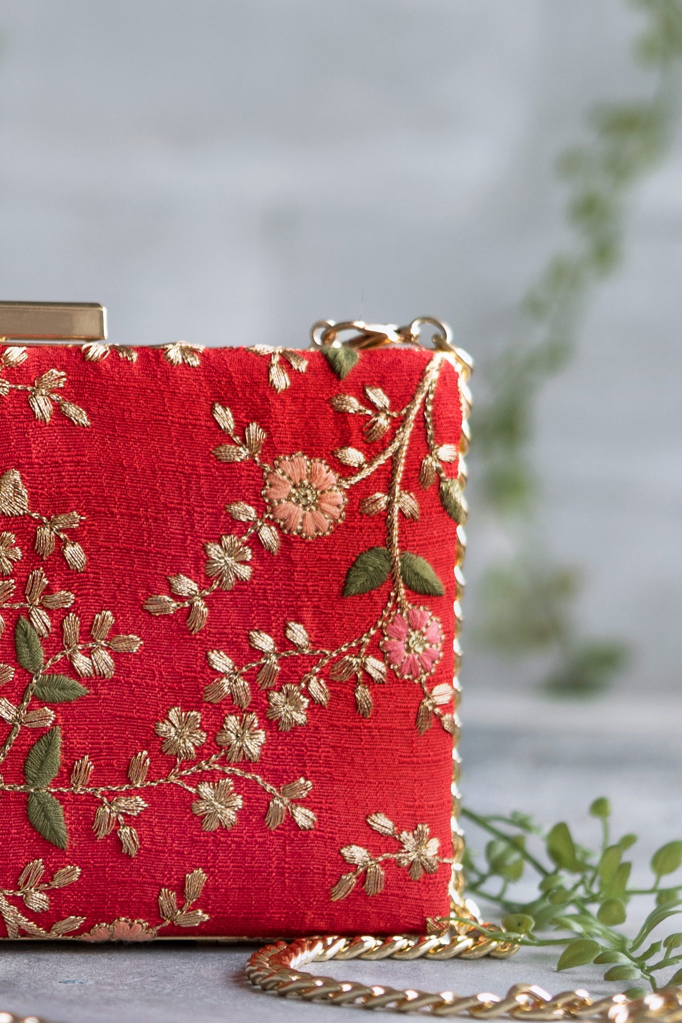 Floral Creeper Box Clutch Red