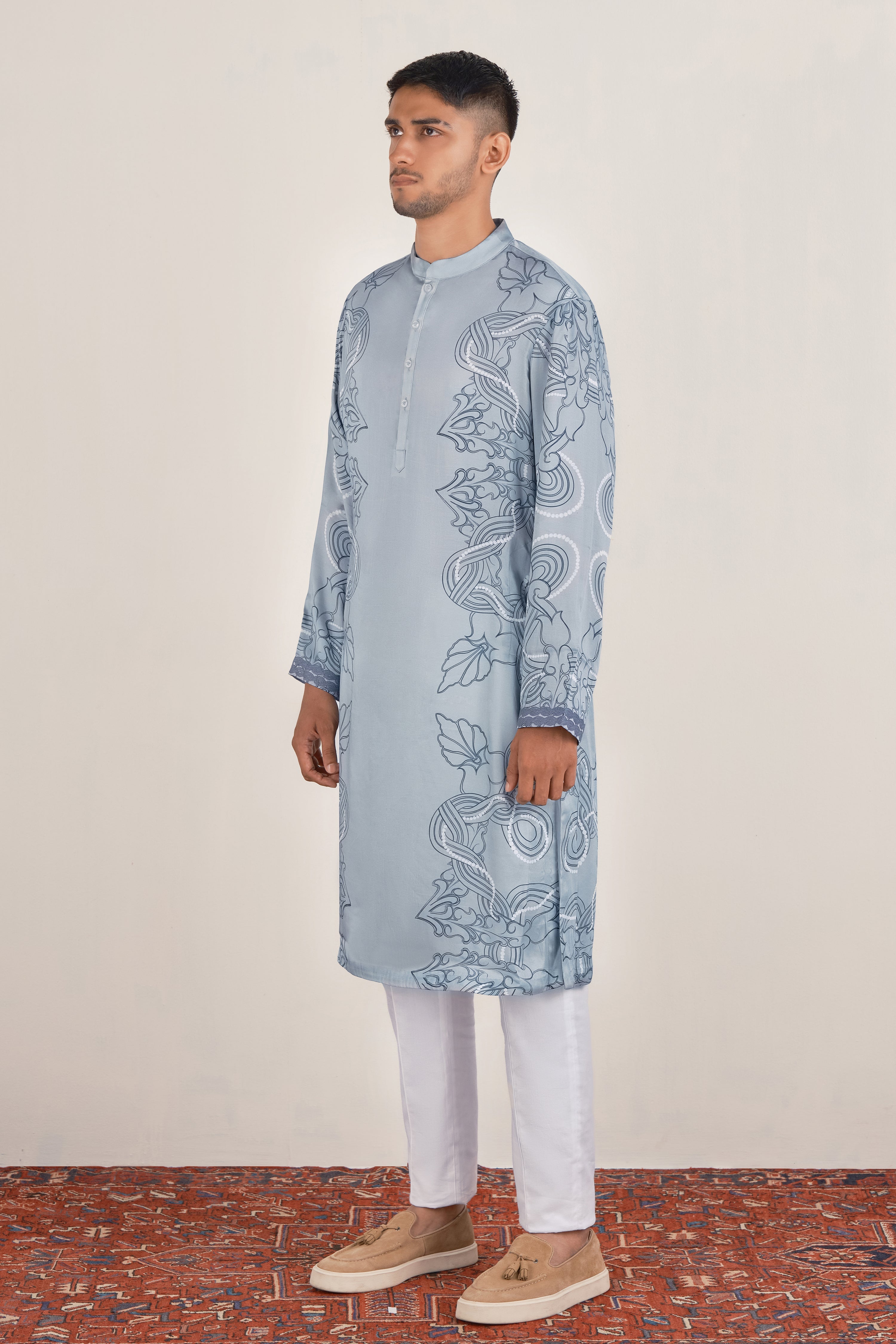 Queen's Necklace Kurta