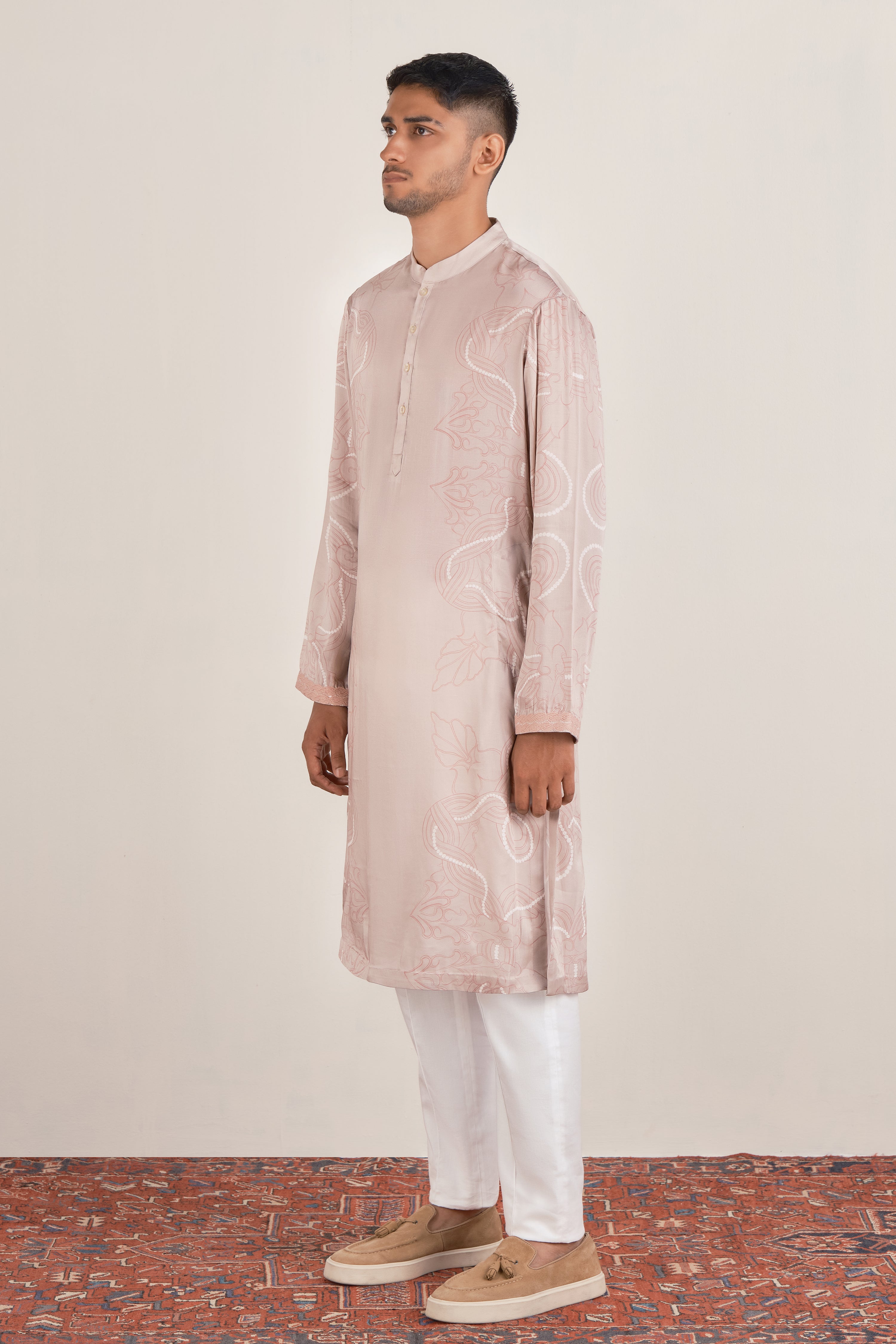 Queen's Necklace Kurta