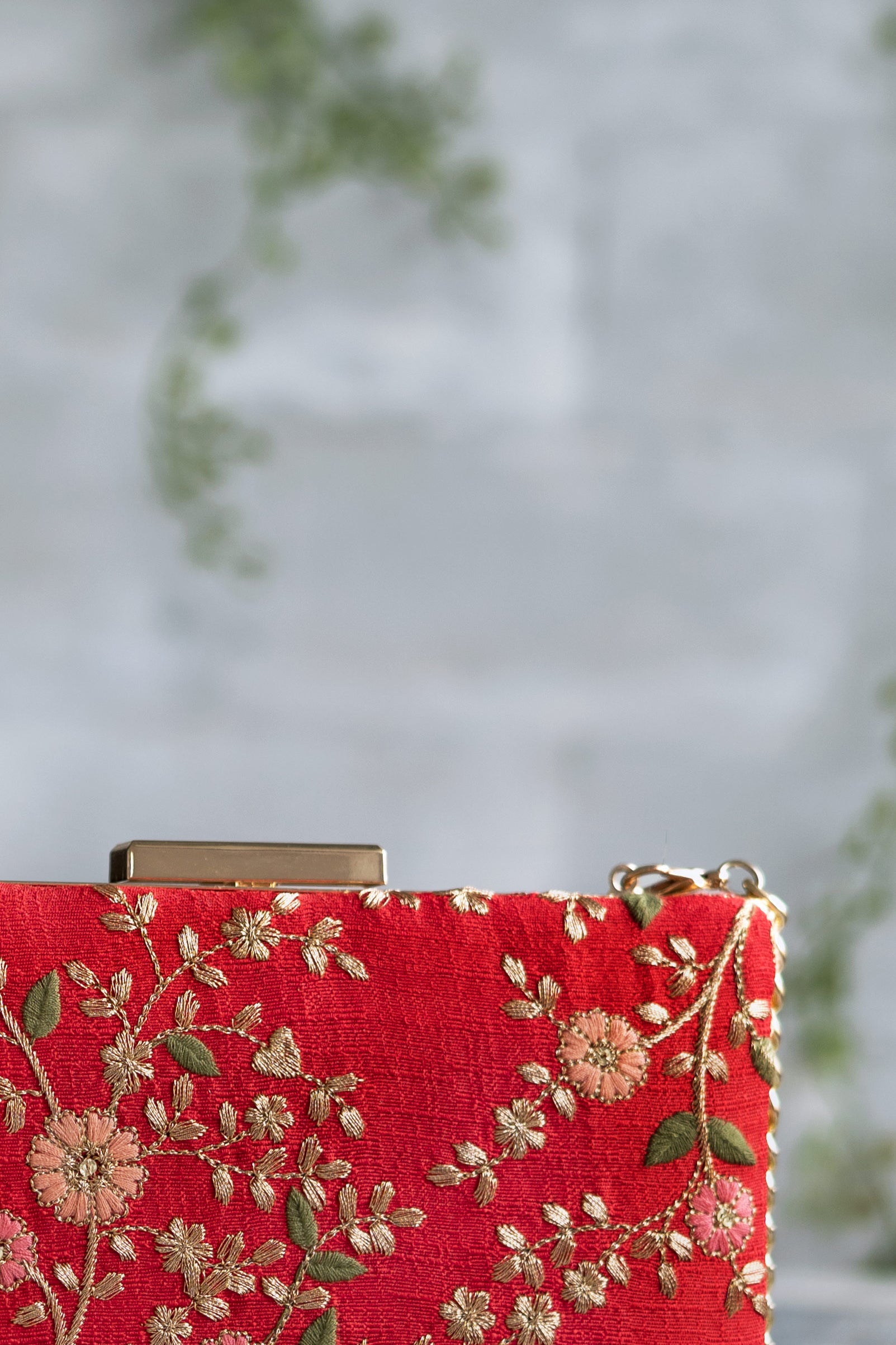 Floral Creeper Box Clutch Red