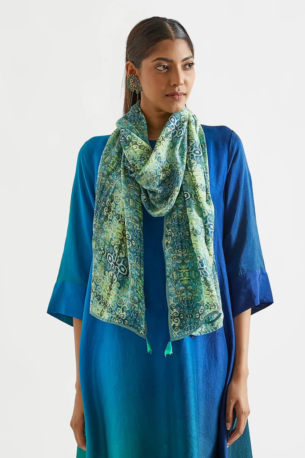 Assyemtrical Ombre Kurta with Stole (2pc)