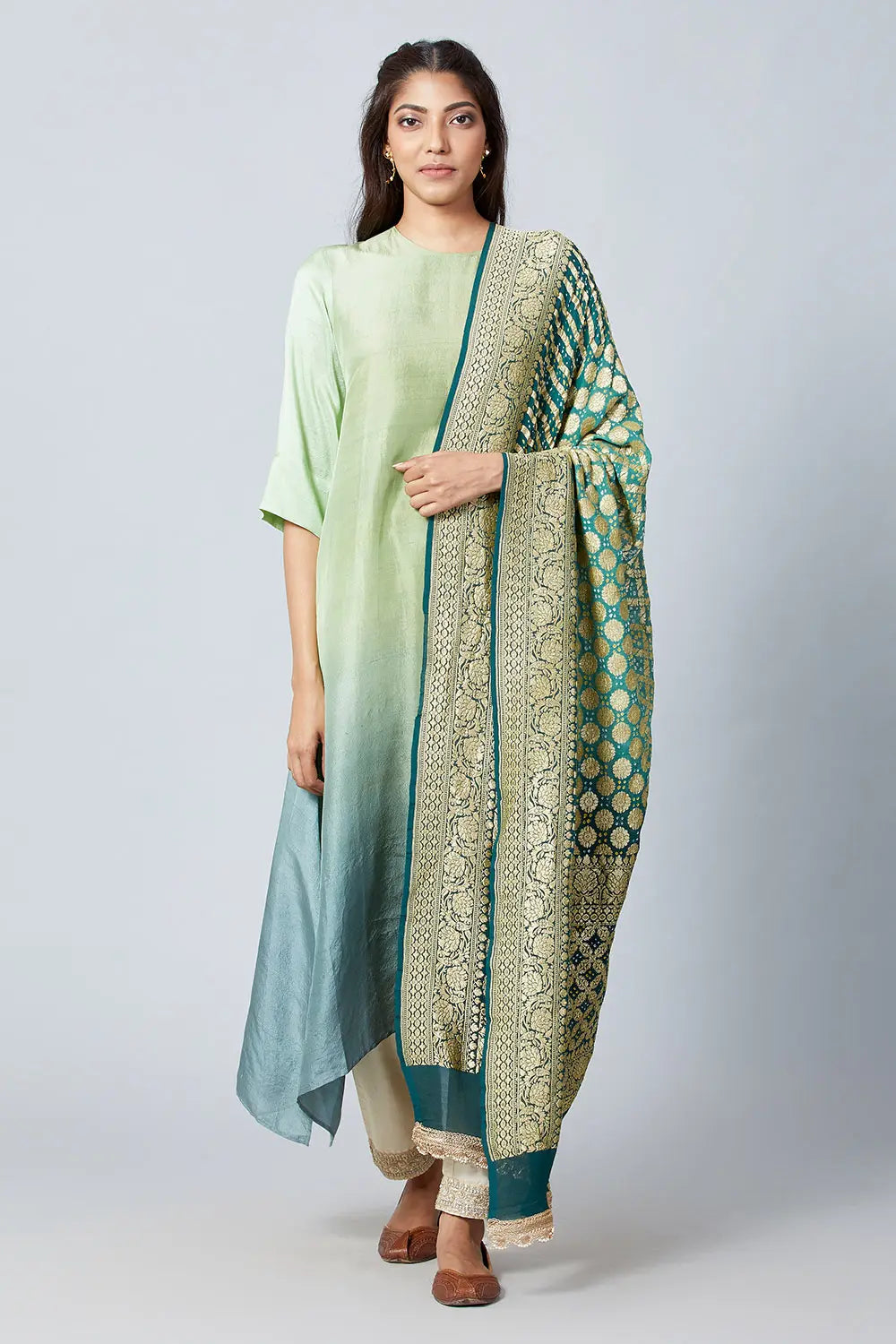 Ombre Kurta with Zari Banarasi Bandhej Dupatta (2pc)