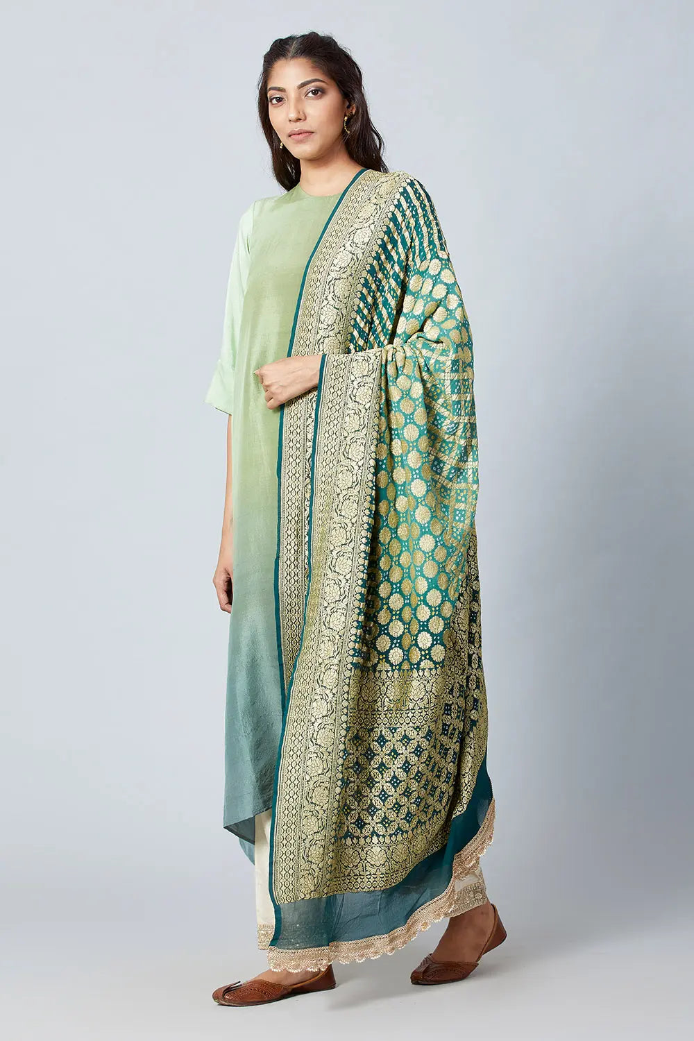 Ombre Kurta with Zari Banarasi Bandhej Dupatta (2pc)