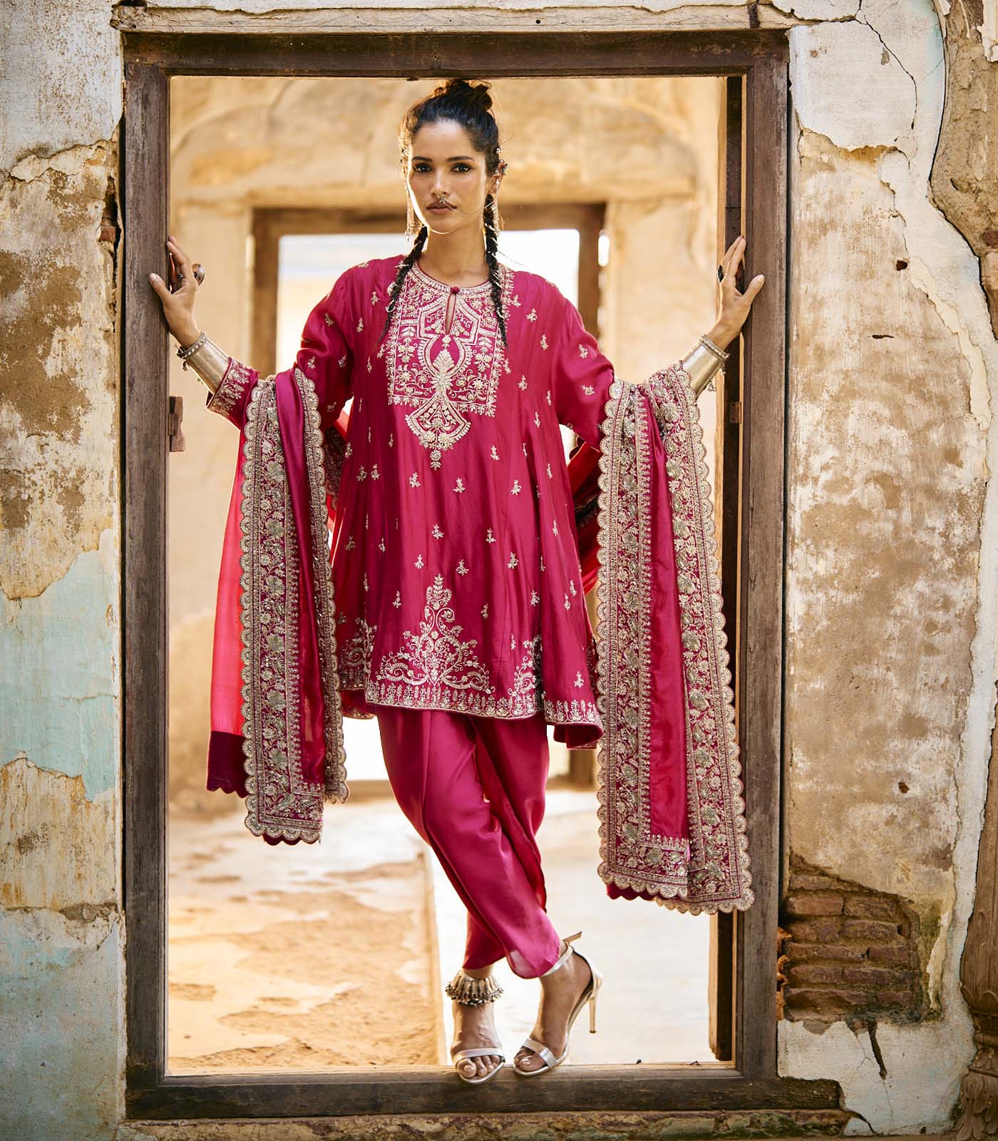 Emroidered Tunic With Dupatta And Dhoti