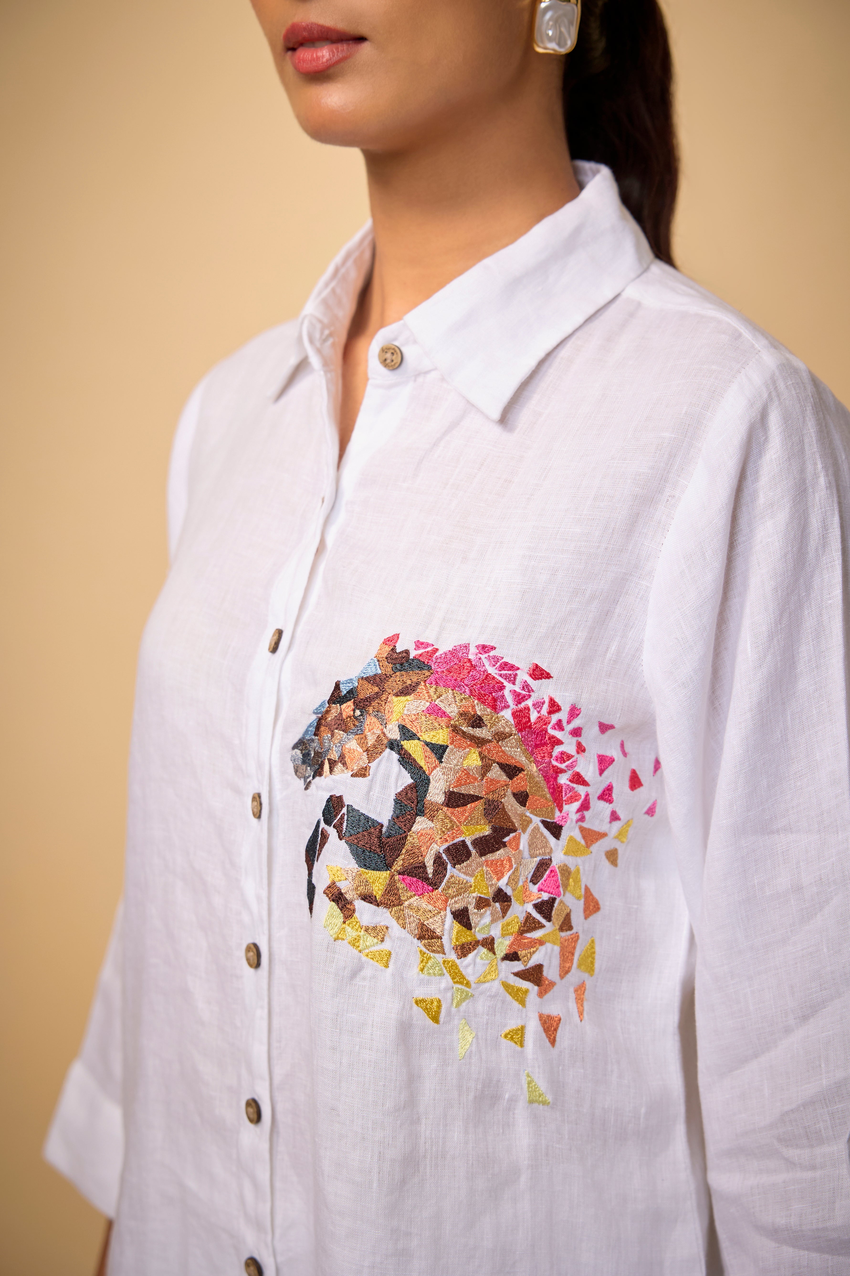 Pure Linen White Cubic Horse Embroidery Shirt