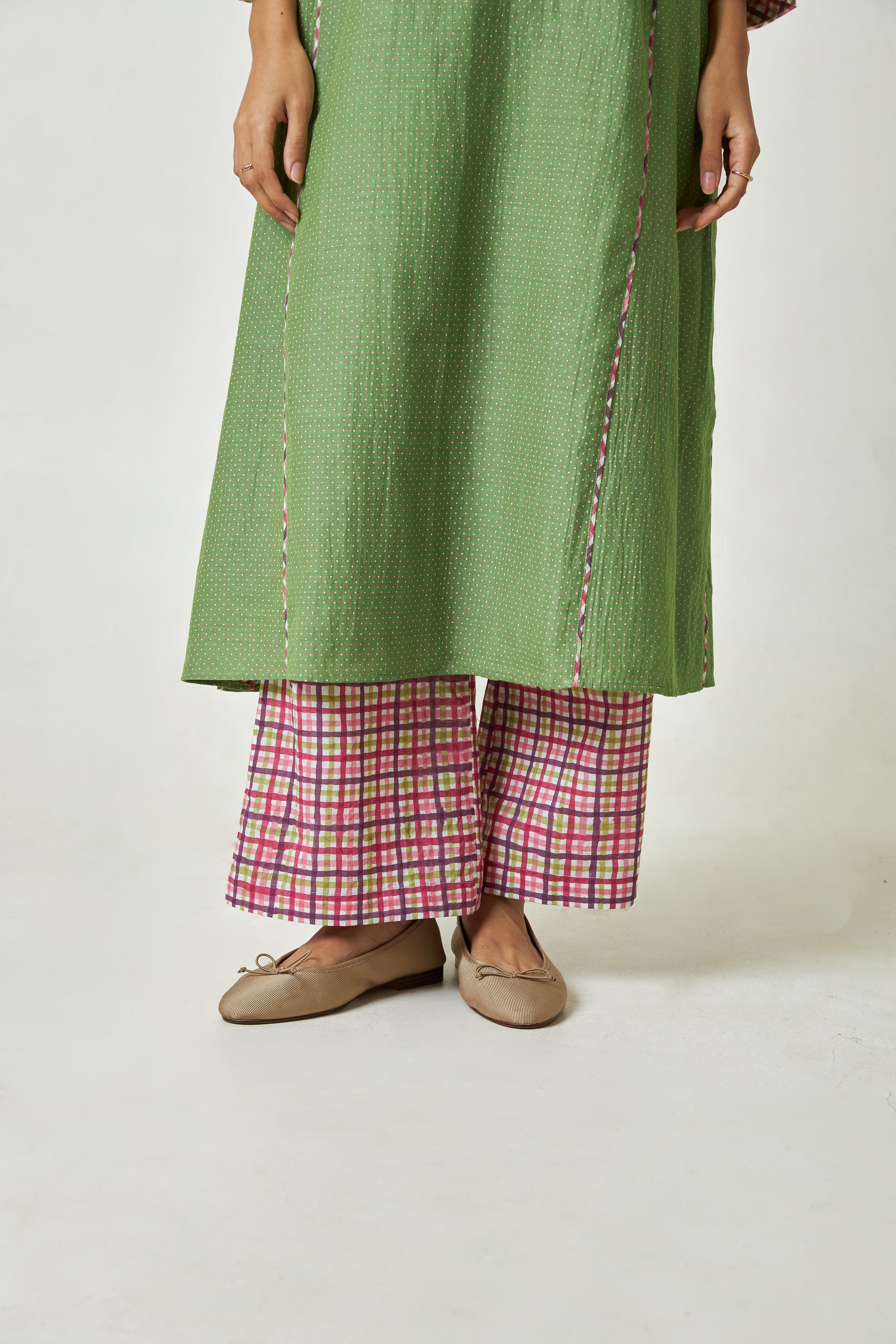 Kiwi Mist Embroidered Kurta Set- Set Of 3
