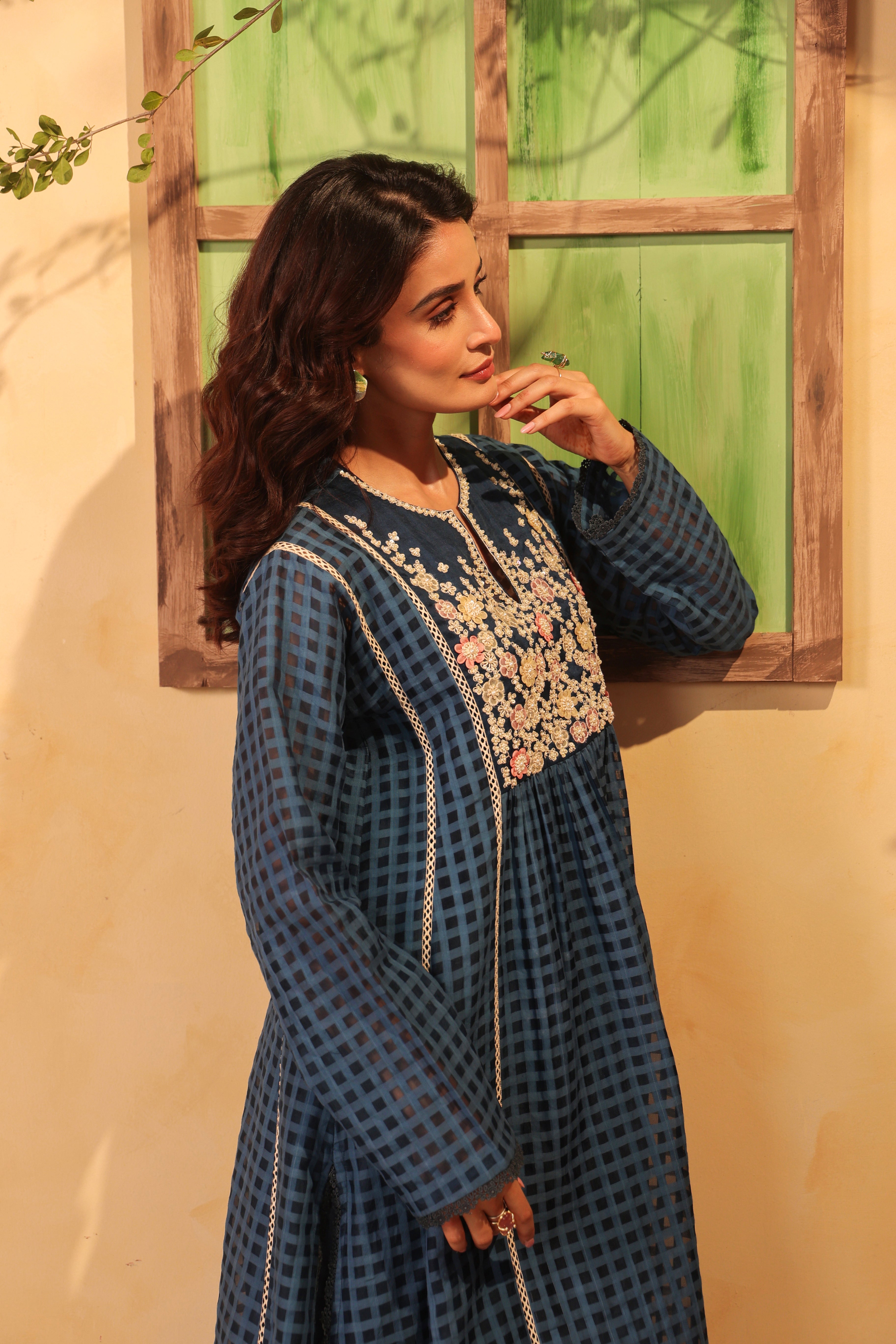 Vaayu Dark Blue Panelled Kalidar Set