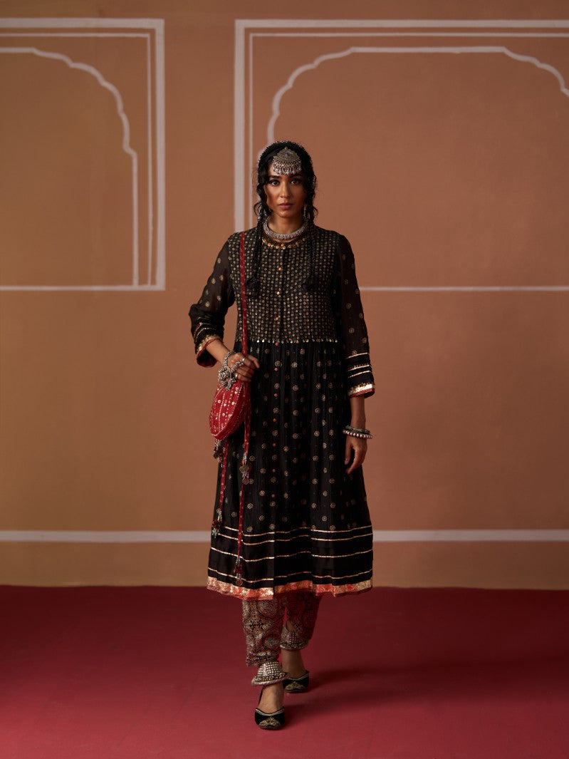 Meenal Kurta