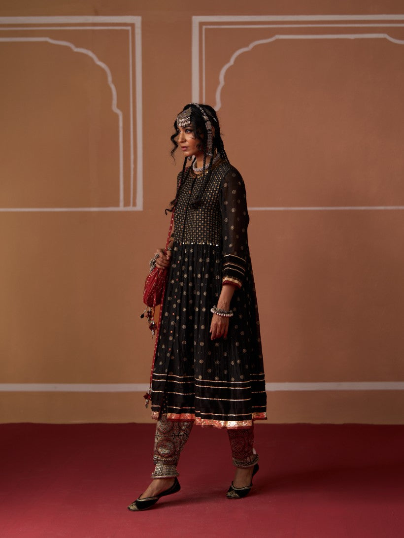Meenal Kurta