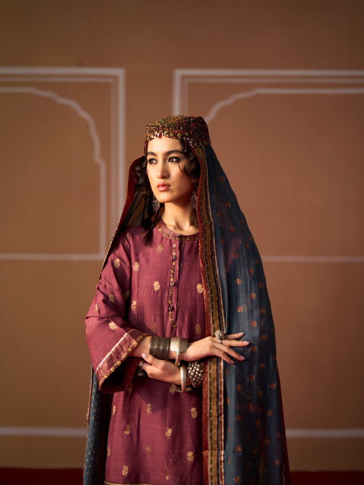 Oorja Kurta