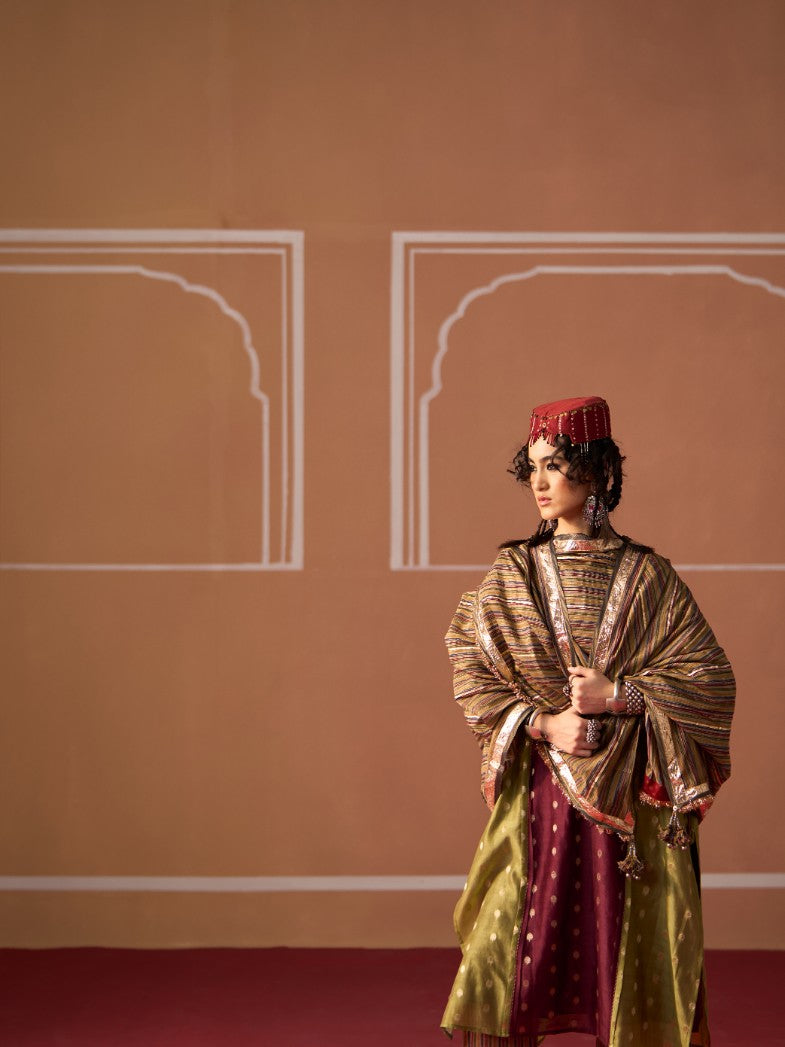 Raina Kurta