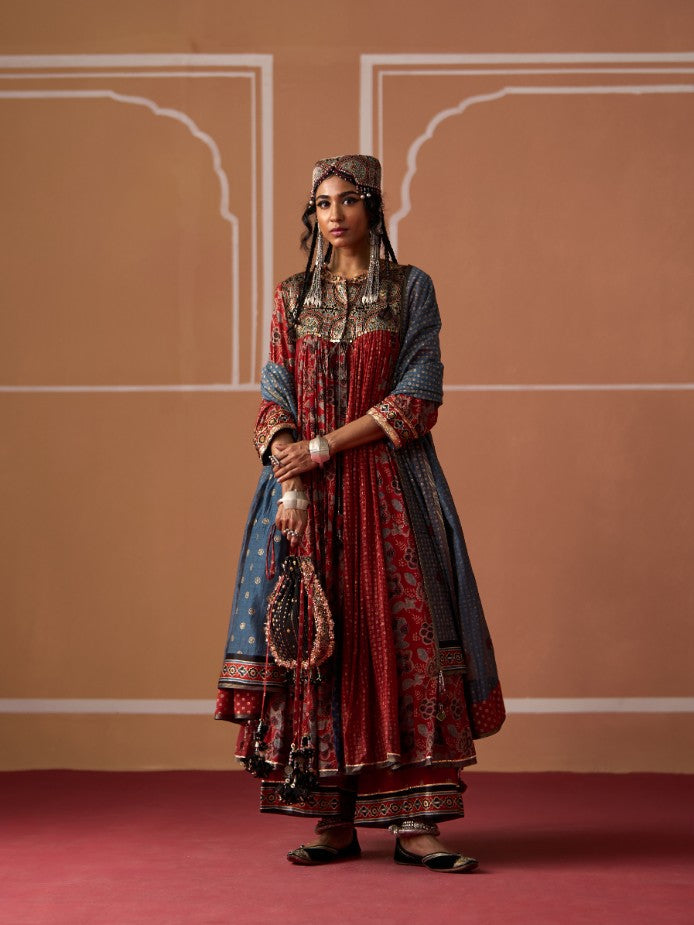 Vanya Kurta