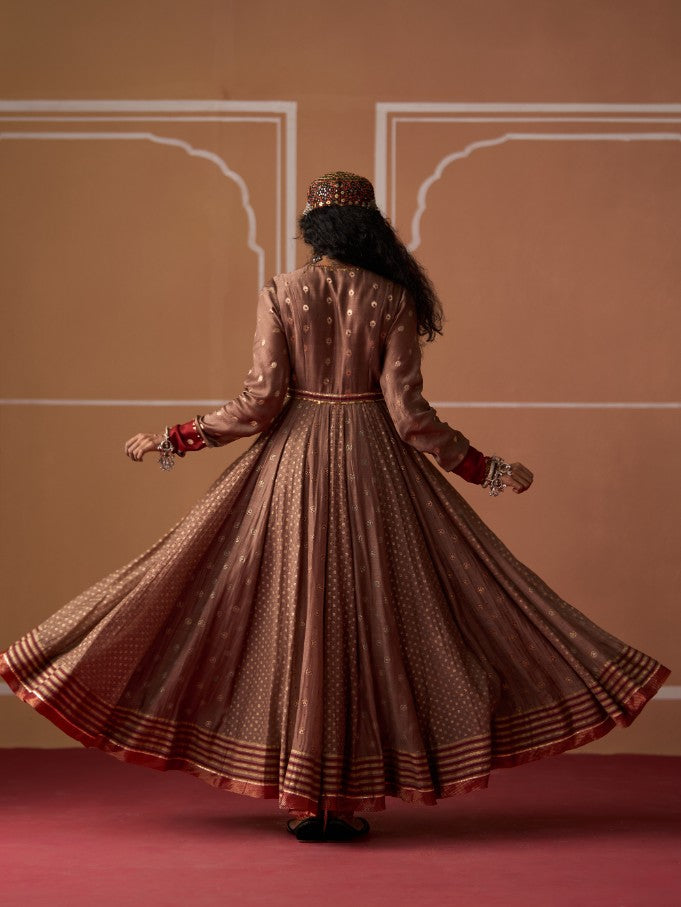 Mishti Kurta &
tania Churidar