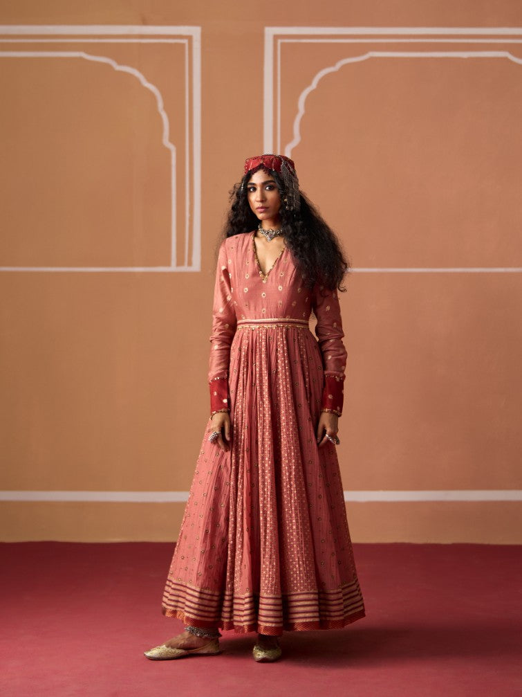 Krisha Kurta
tania Churidar