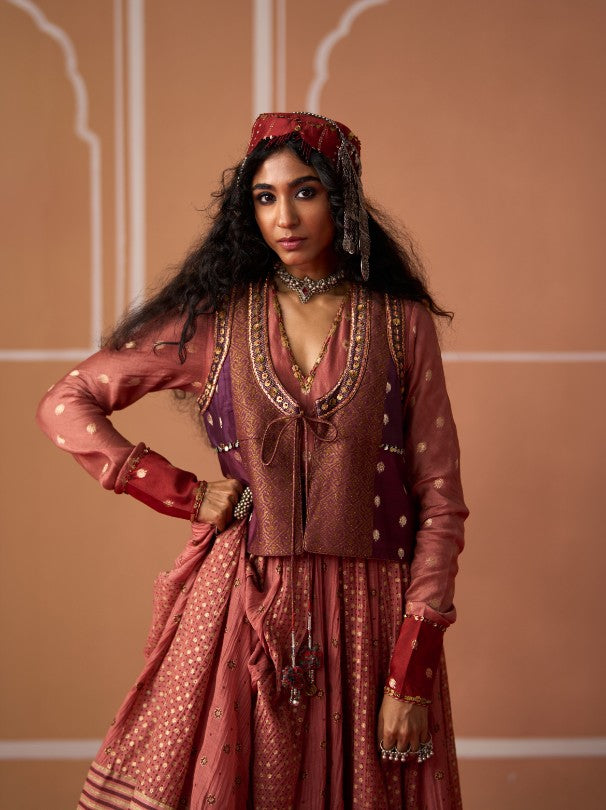 Krisha Kurta
tania Churidar