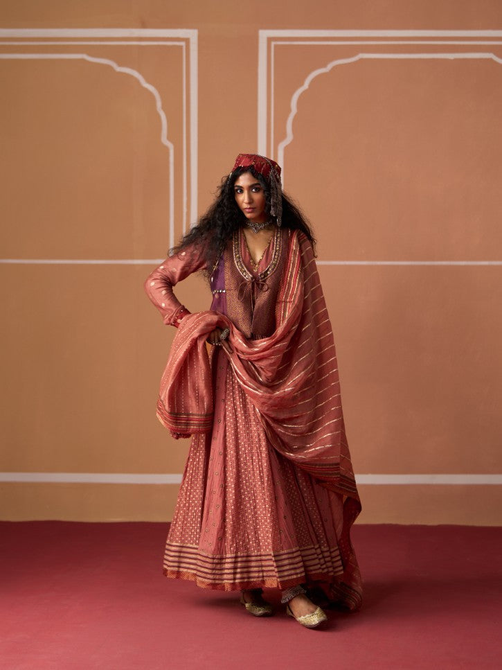 Krisha Kurta
tania Churidar