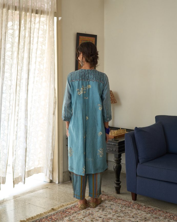 Chitra Kurta