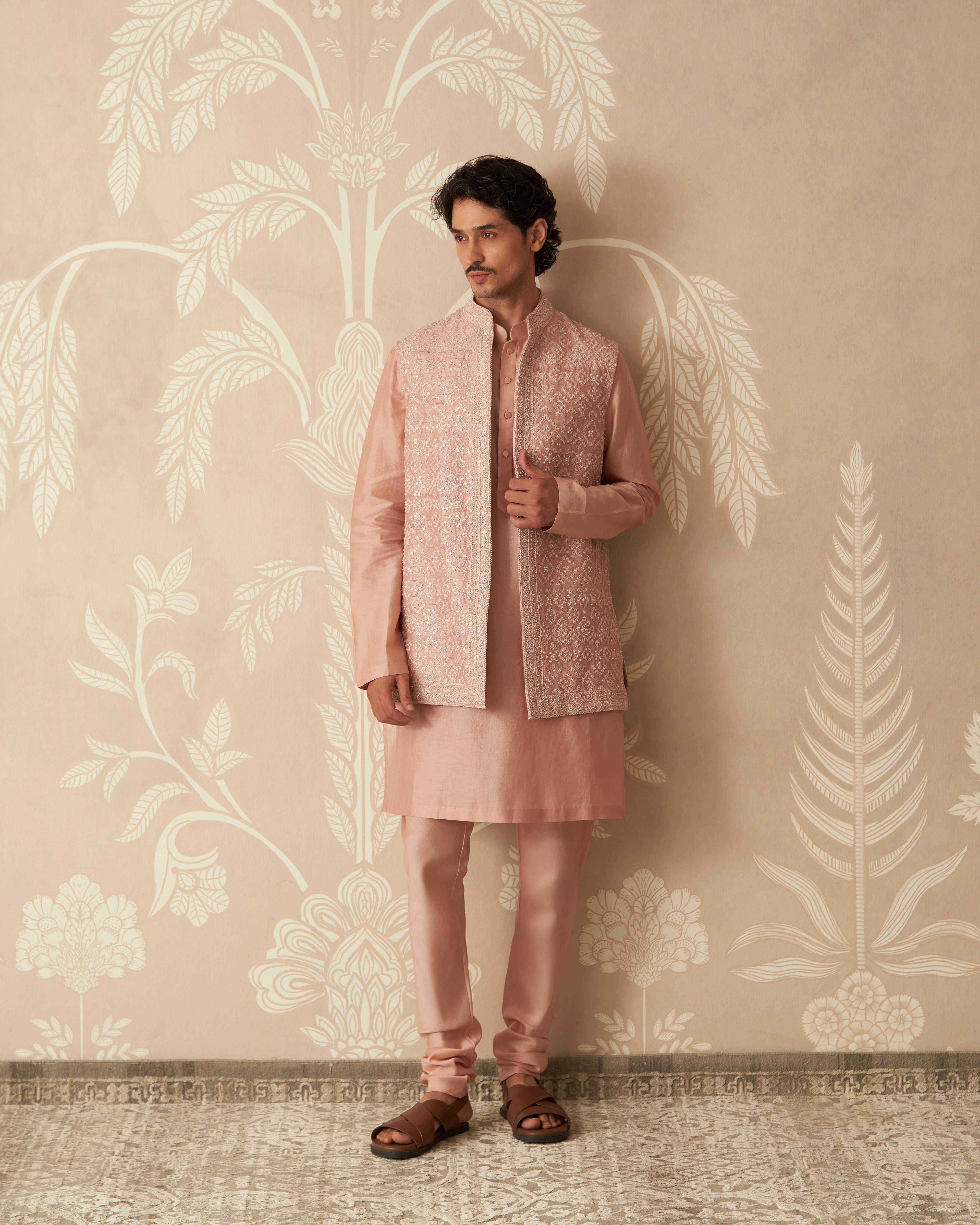 Ambar
kurta Bandi Set