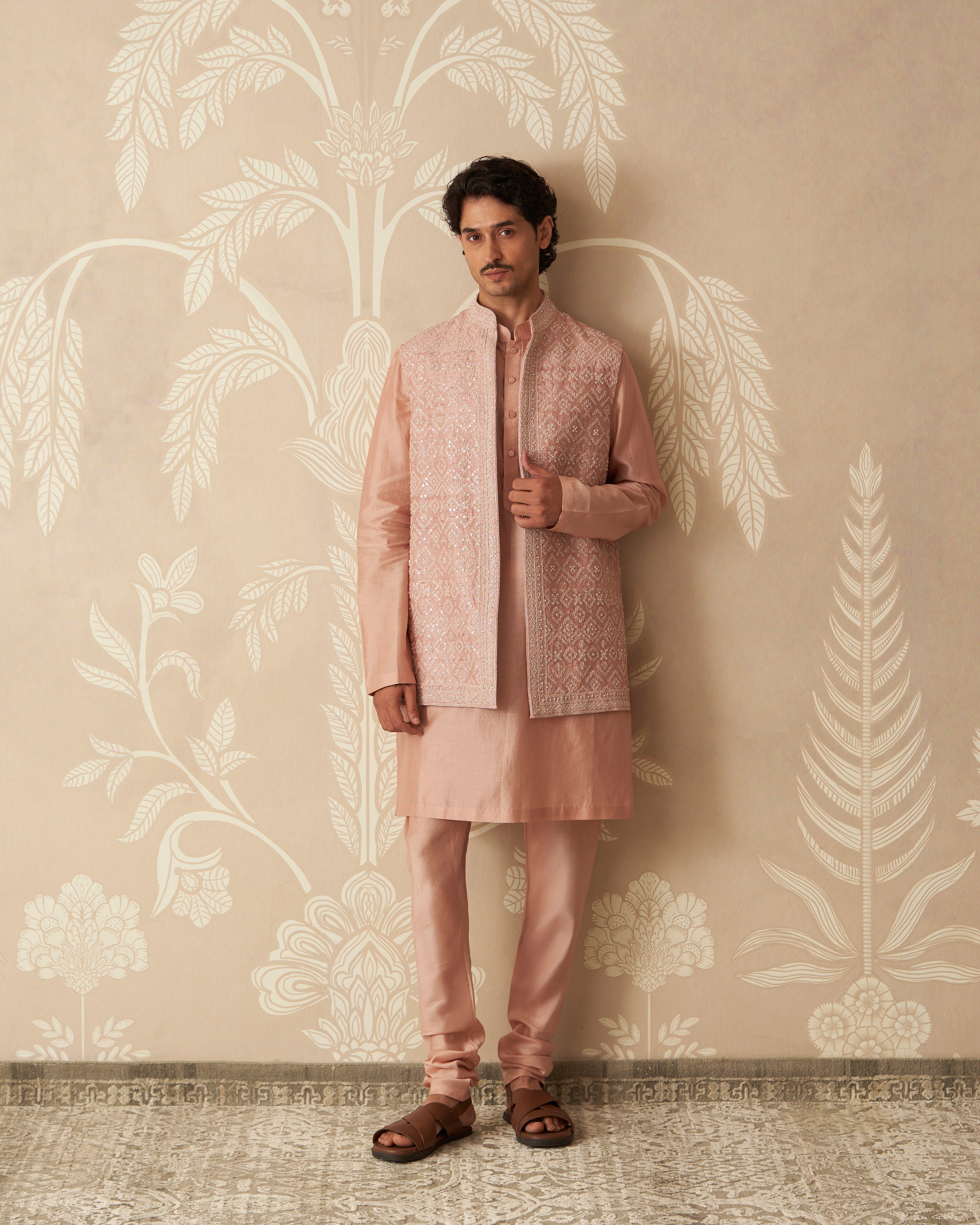 Ambar
kurta Bandi Set