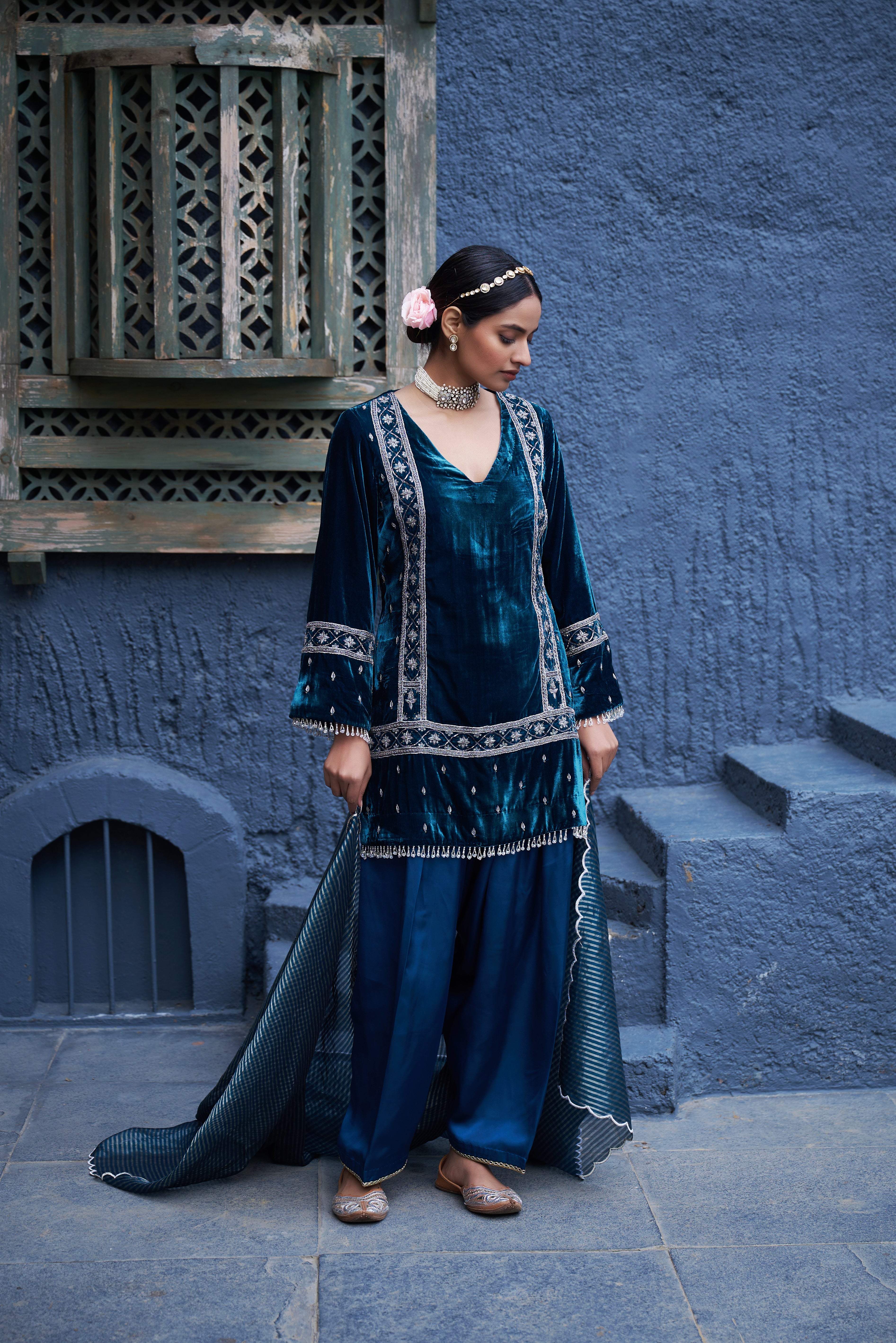 Short Kalidar With Pakistani Salwar And Dupatta