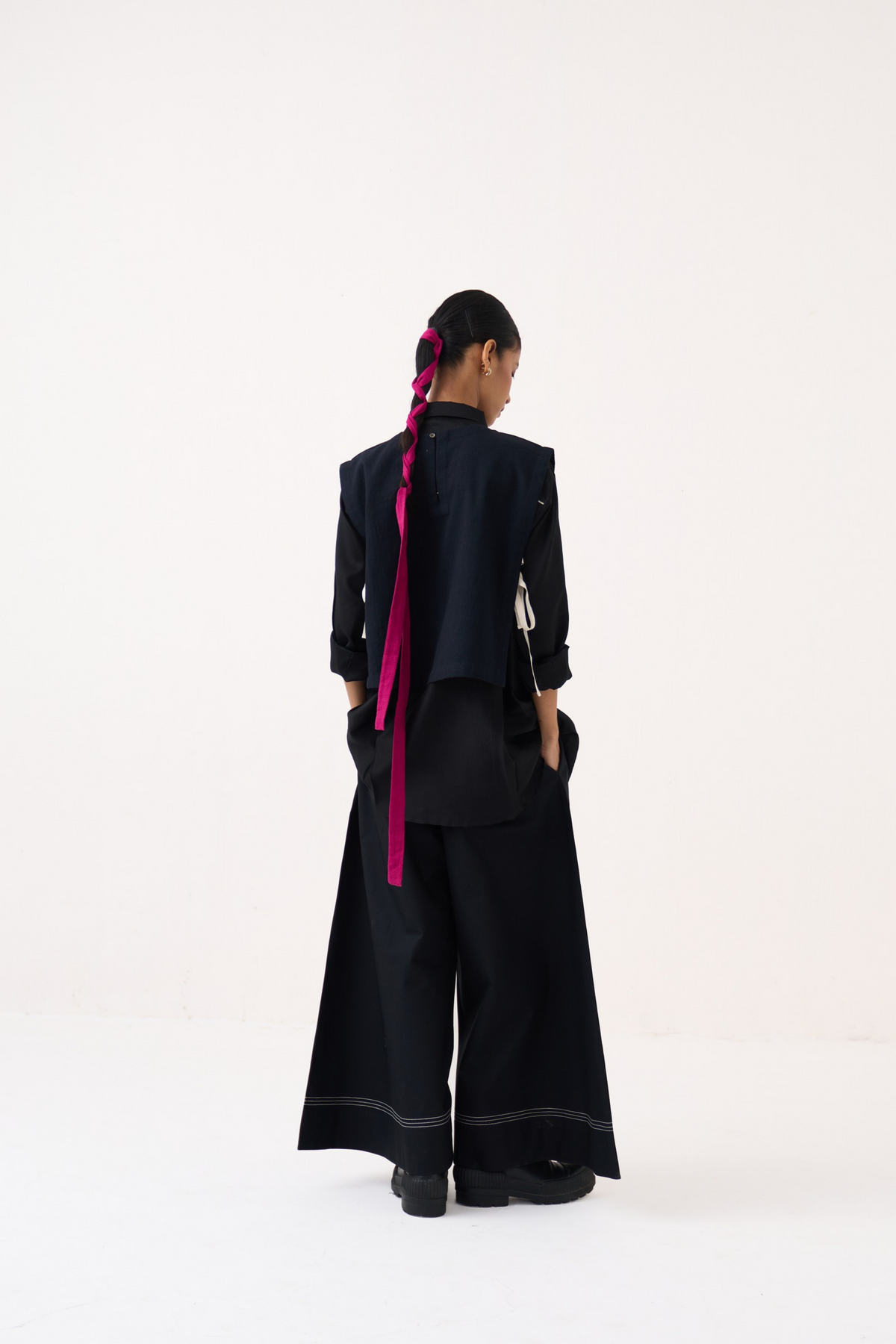 Emb. Patch Crop Overlay Co-ord (set Of 3)